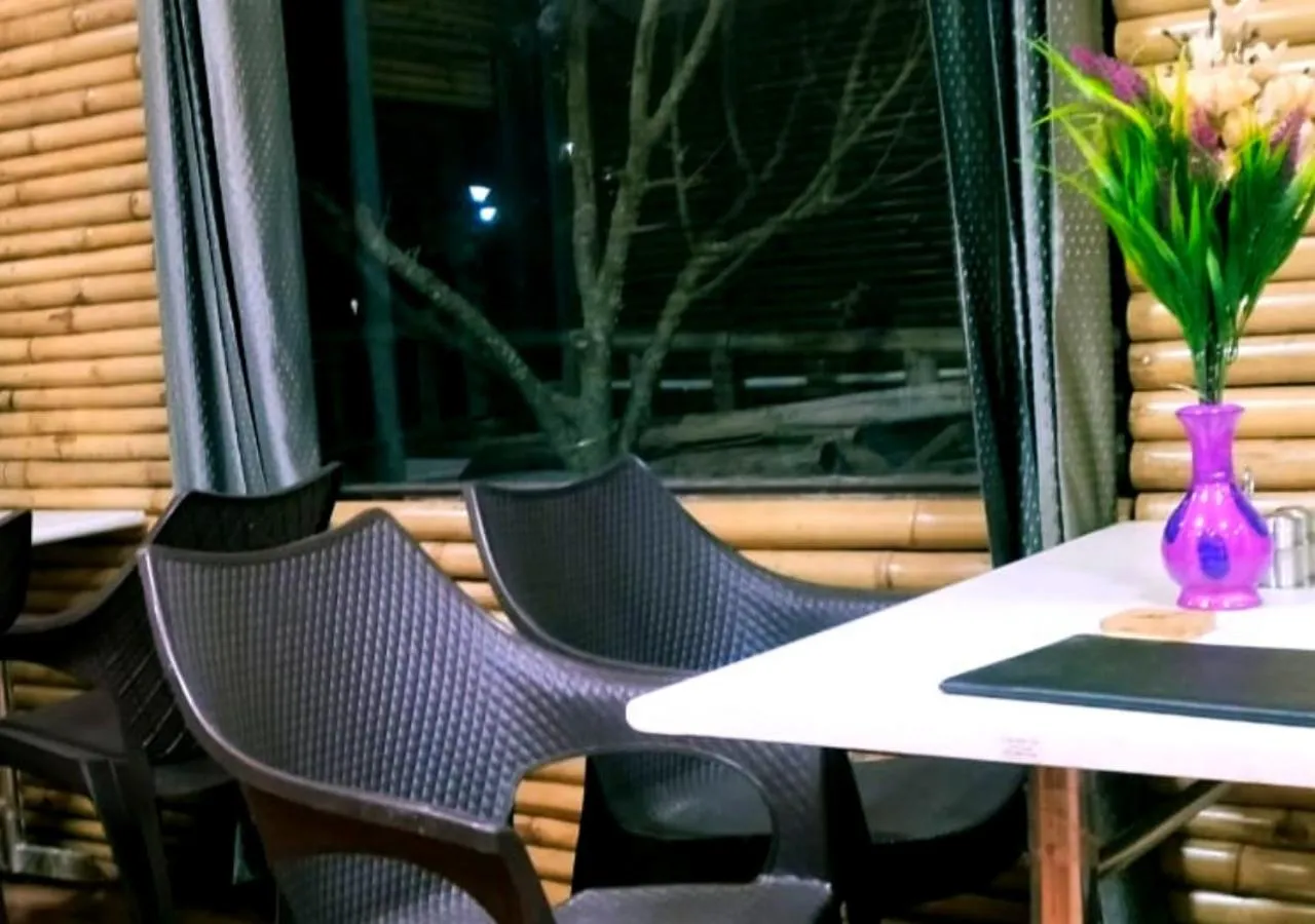 Restaurant/places to eat in Bamboo Junction Resort - Kanatal, Valley & Mountain View