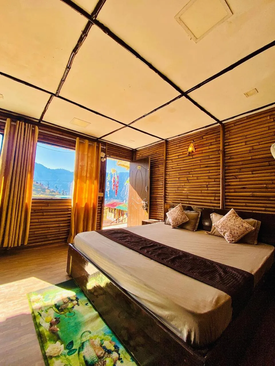 Bed in Bamboo Junction Resort - Kanatal, Valley & Mountain View