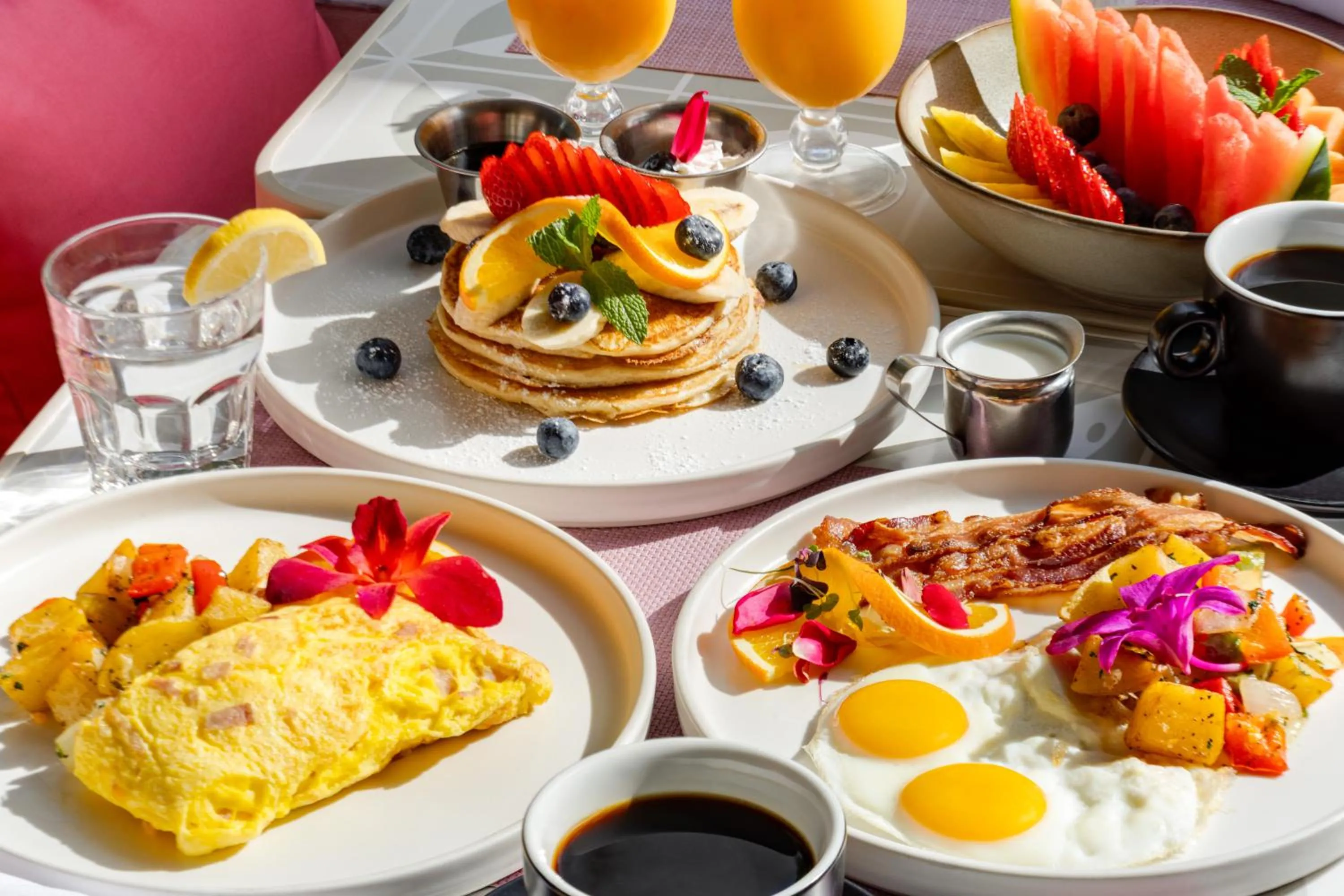 Restaurant/places to eat in Waldorf Towers South Beach