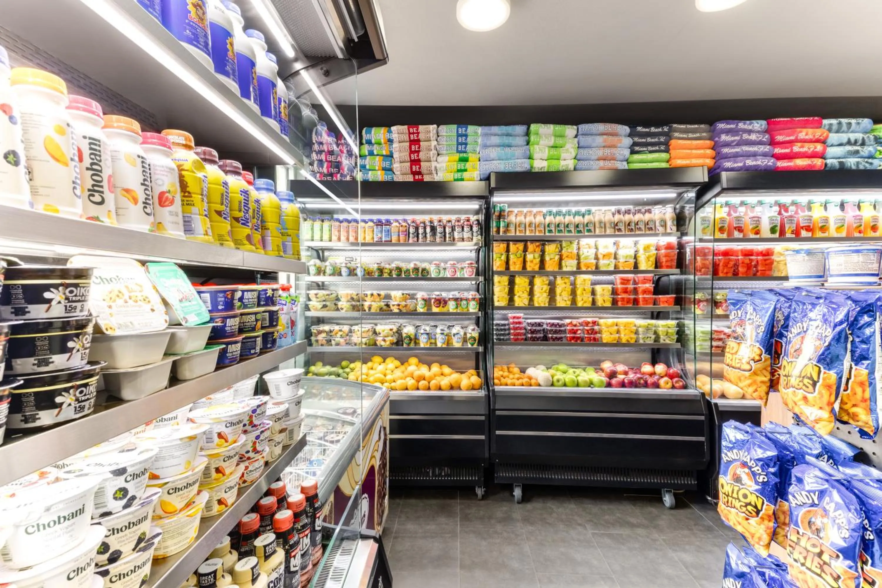 On-site shops in Waldorf Towers South Beach