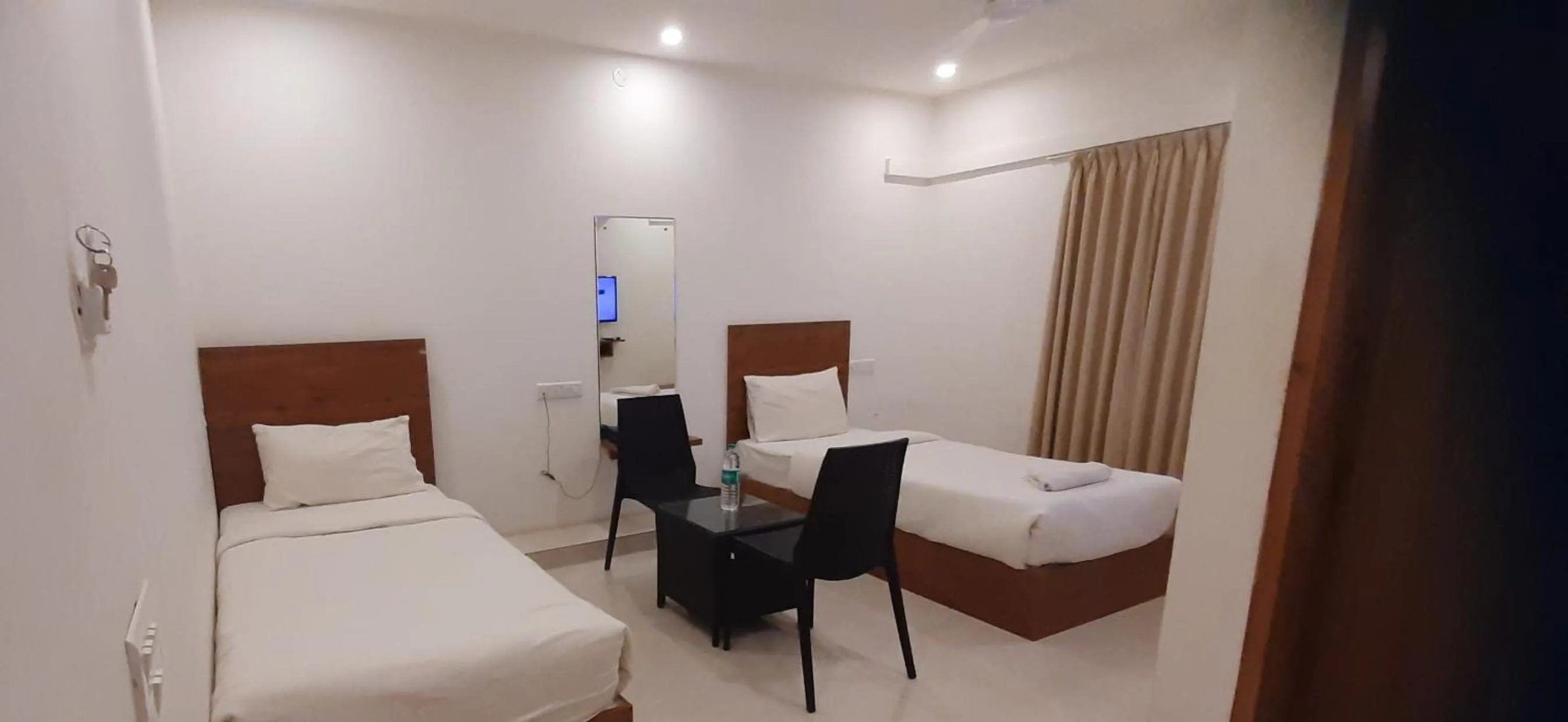 Photo of the whole room, Bed in Hotel Airport City