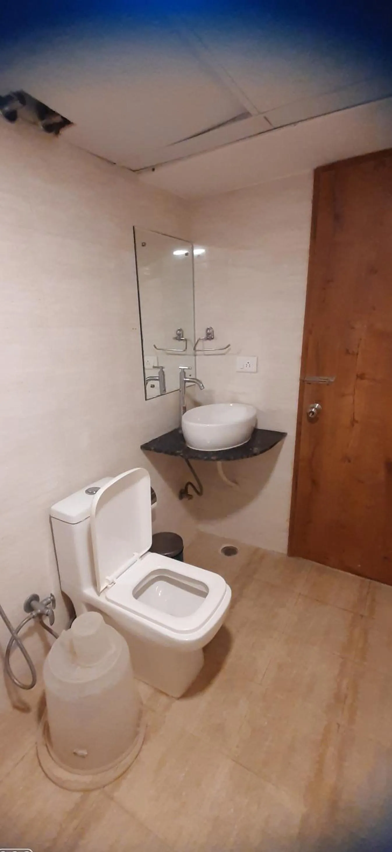 Bathroom in Hotel Airport City