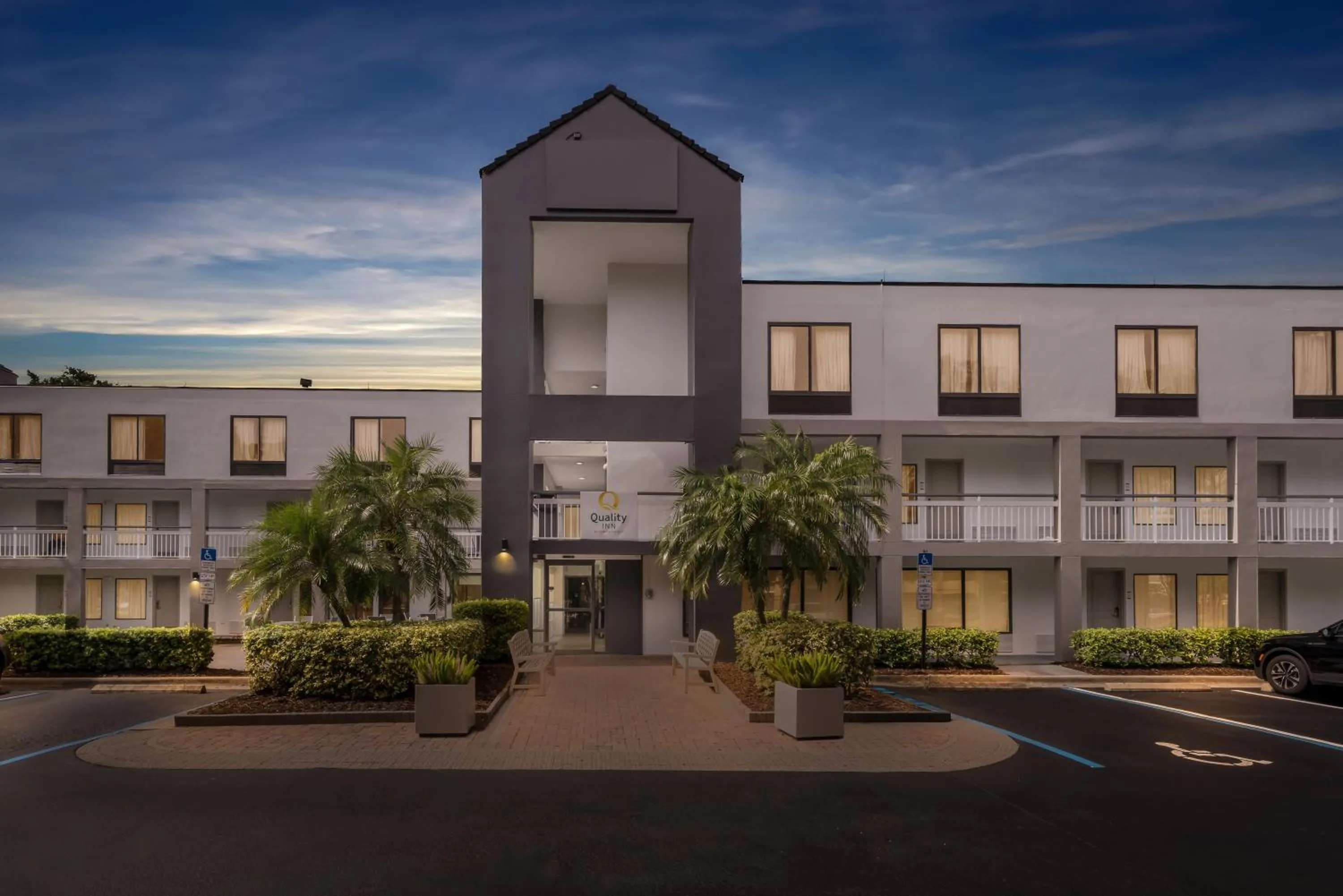 Property building in Quality Inn Orlando Near International Drive