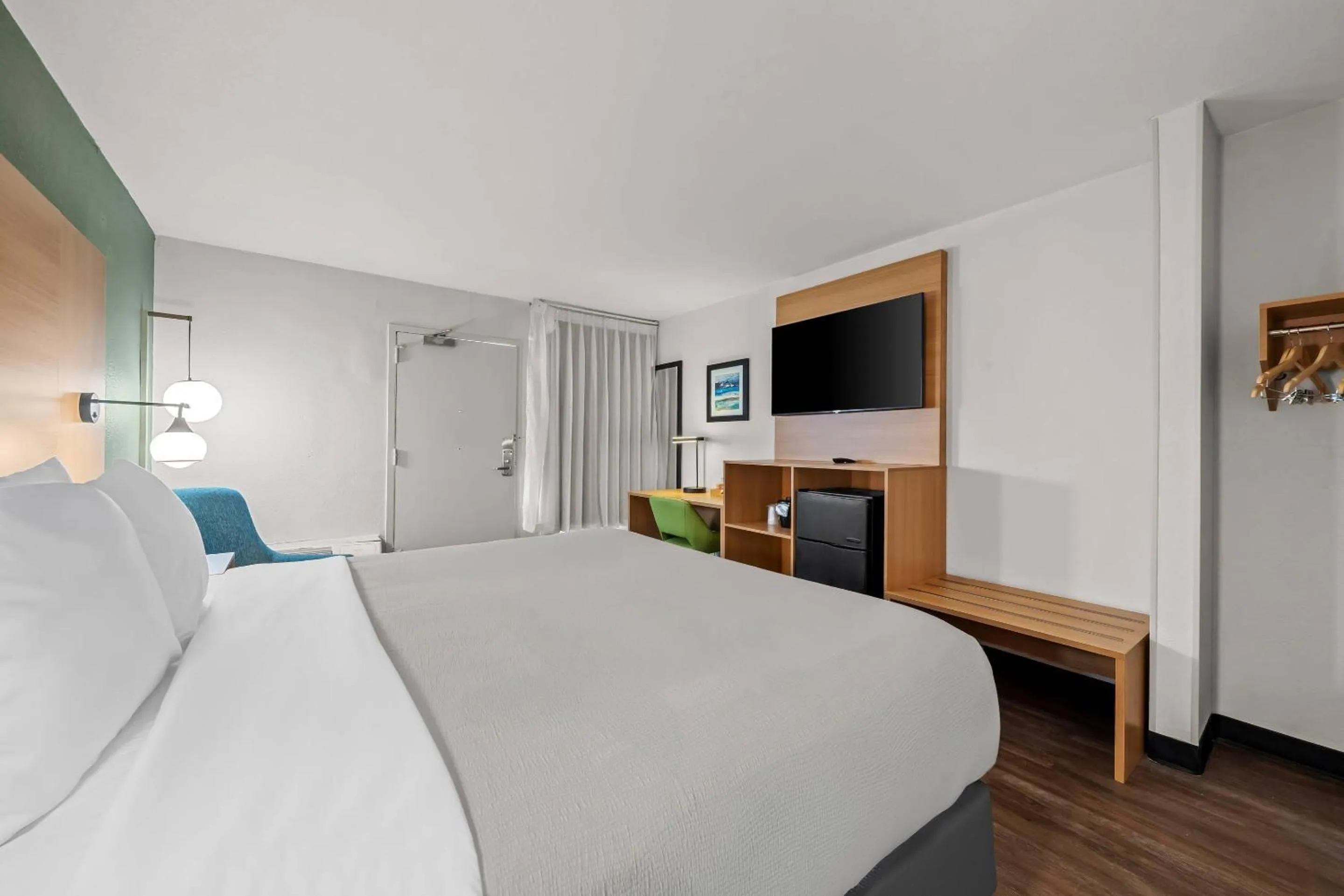 Bedroom, Bed in Quality Inn Orlando Near International Drive