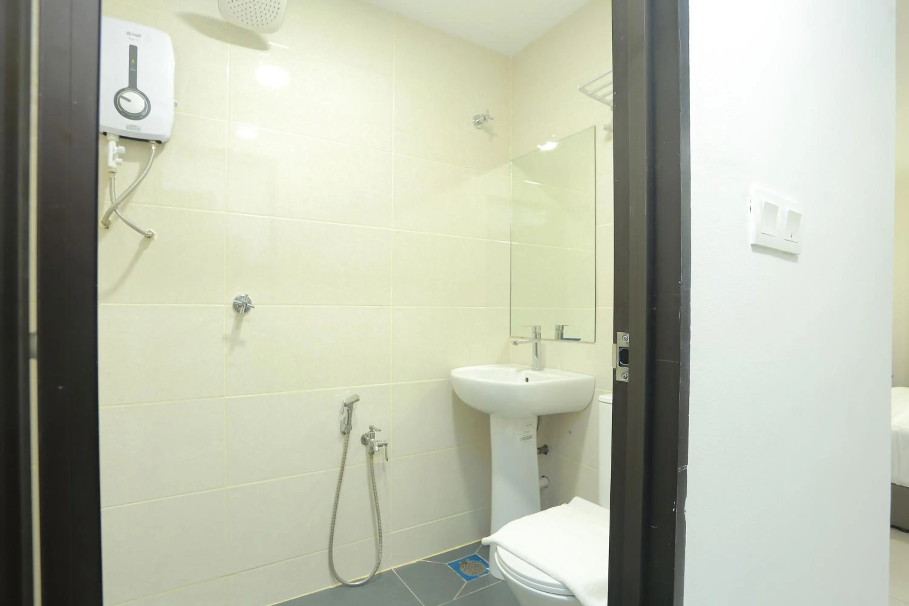 Bathroom in Bitz Bintang Hotel