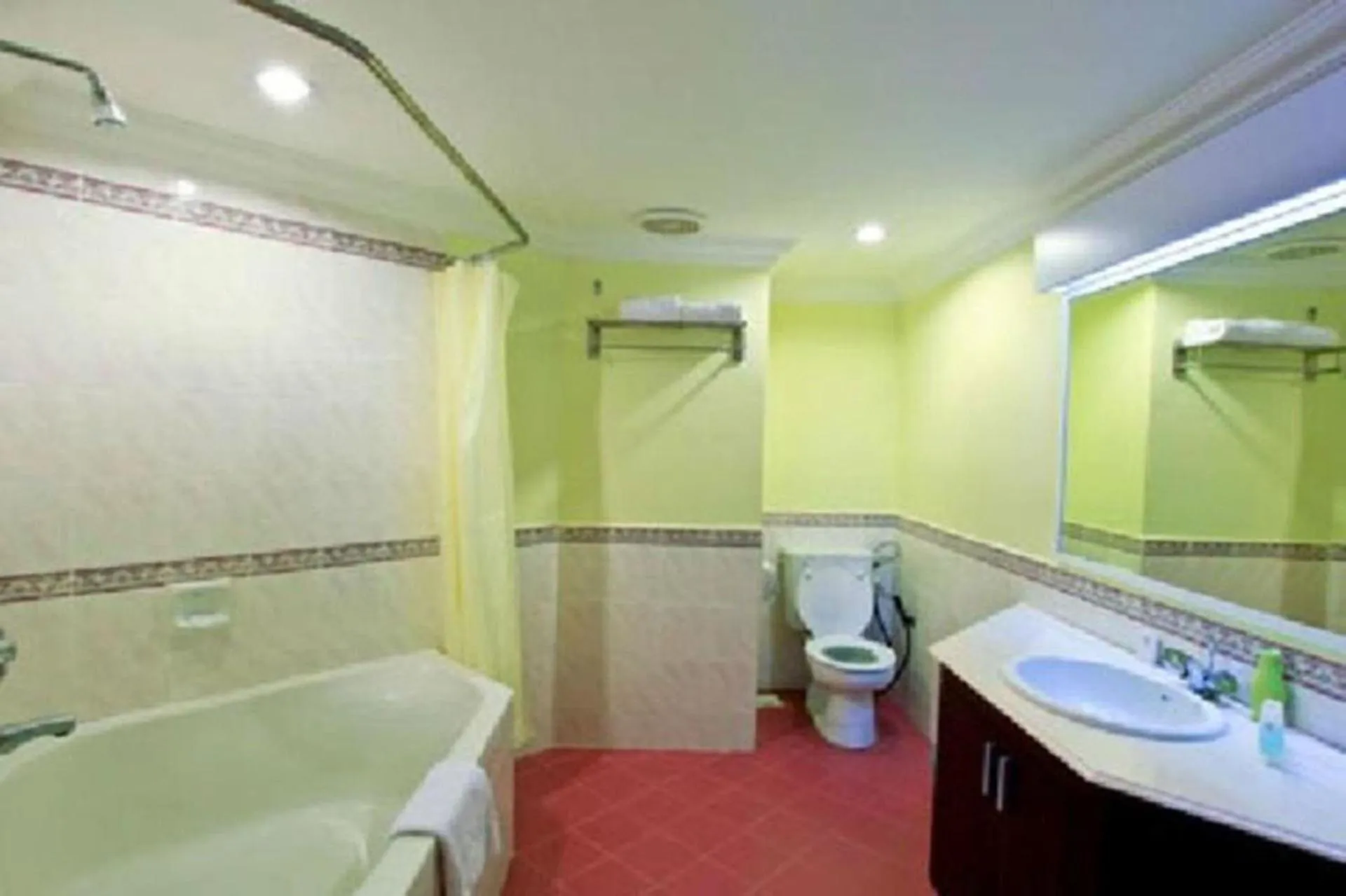 Shower in D'Vista Homestay Apartments in Lotus Desaru Beach Resort