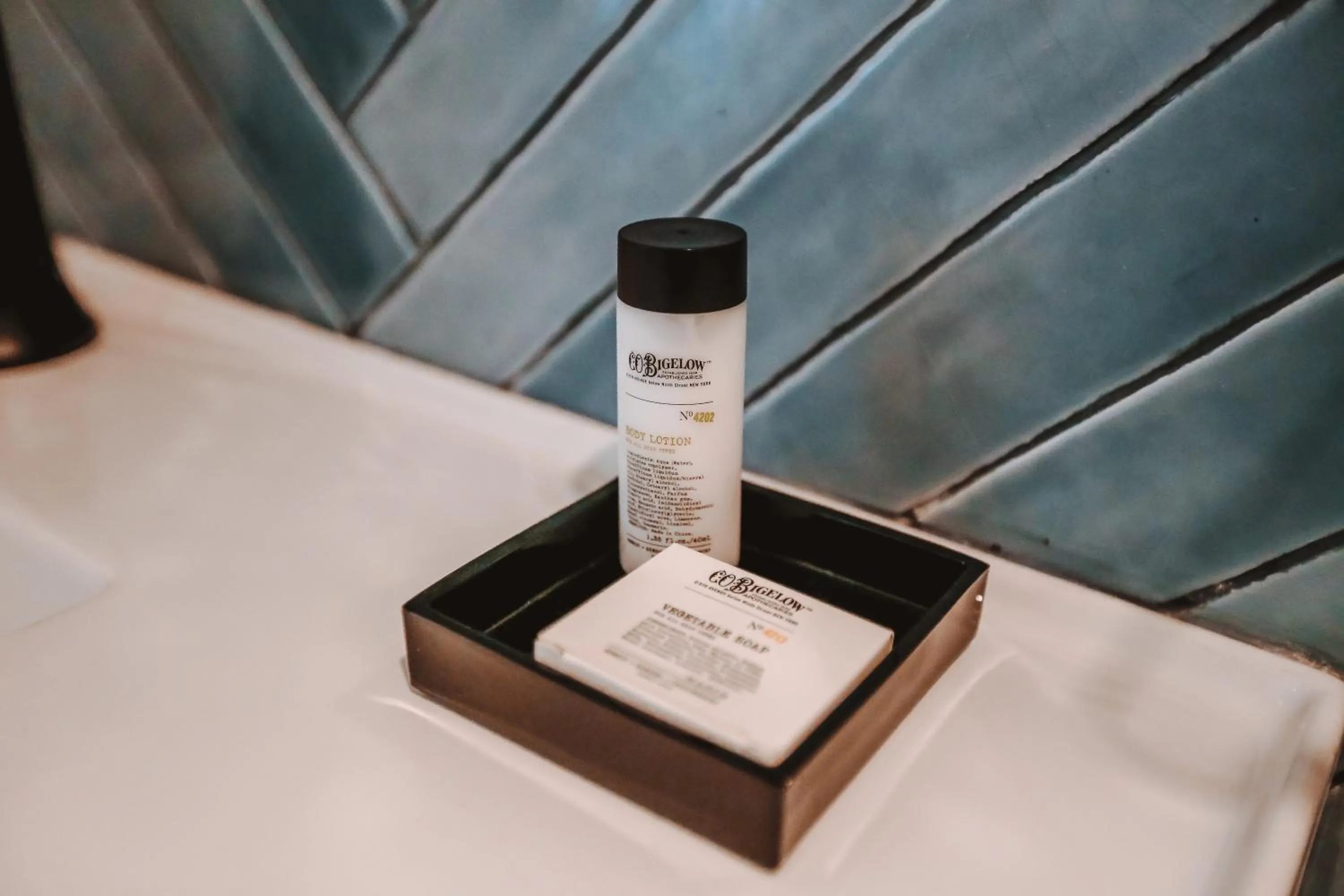 Bathroom in Washington Jefferson Hotel - Times Square North