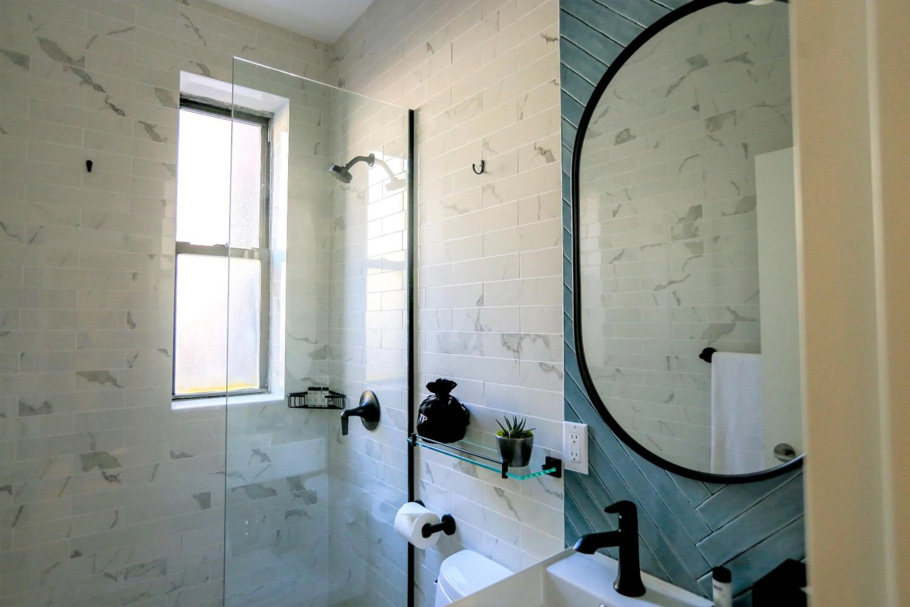 Bathroom in Washington Jefferson Hotel - Times Square North