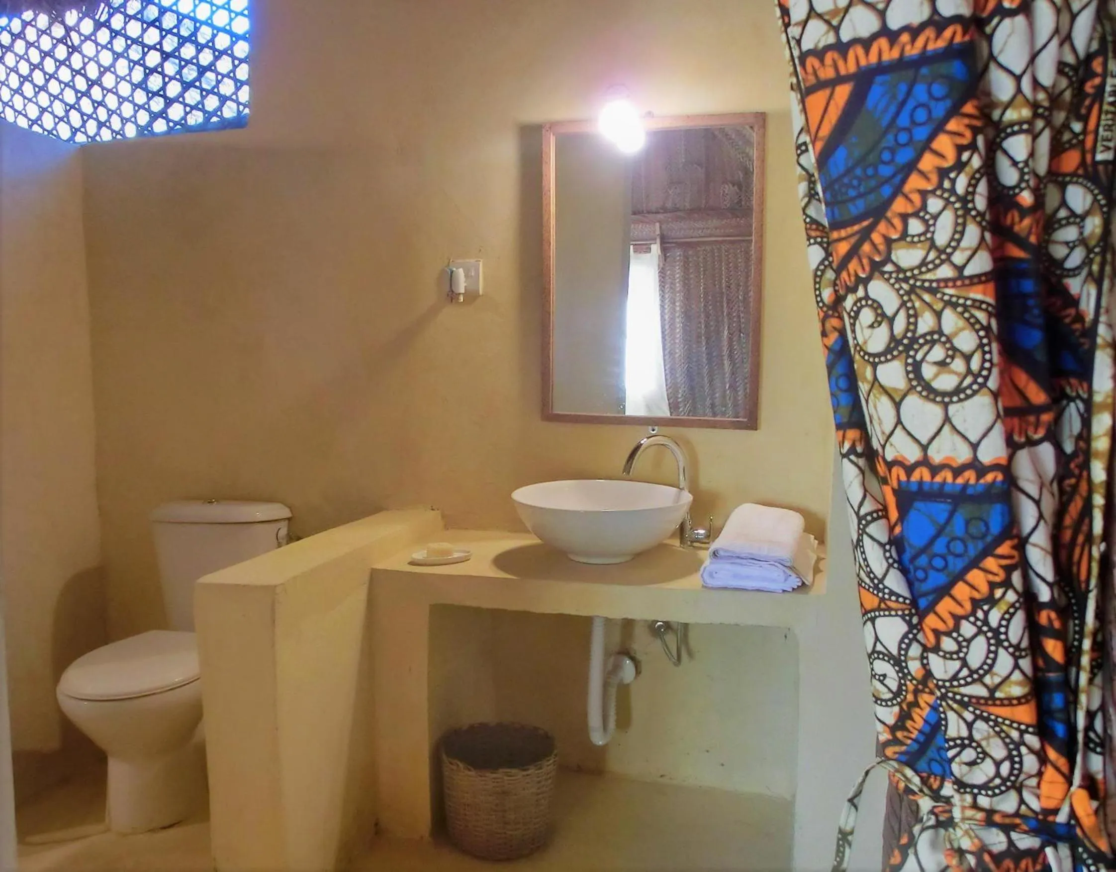 Bathroom in Jabar Lodge