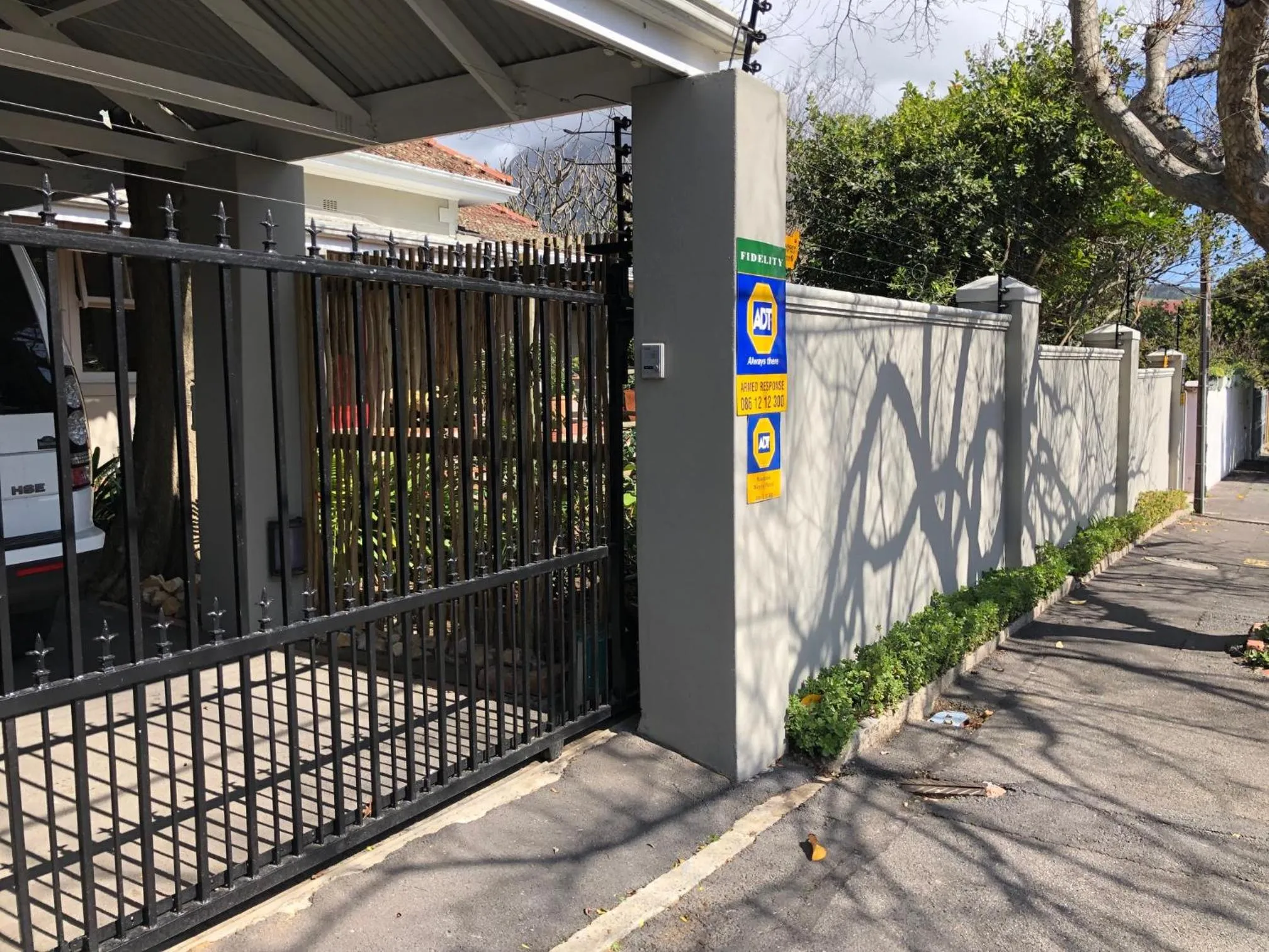 Facade/entrance in Elton