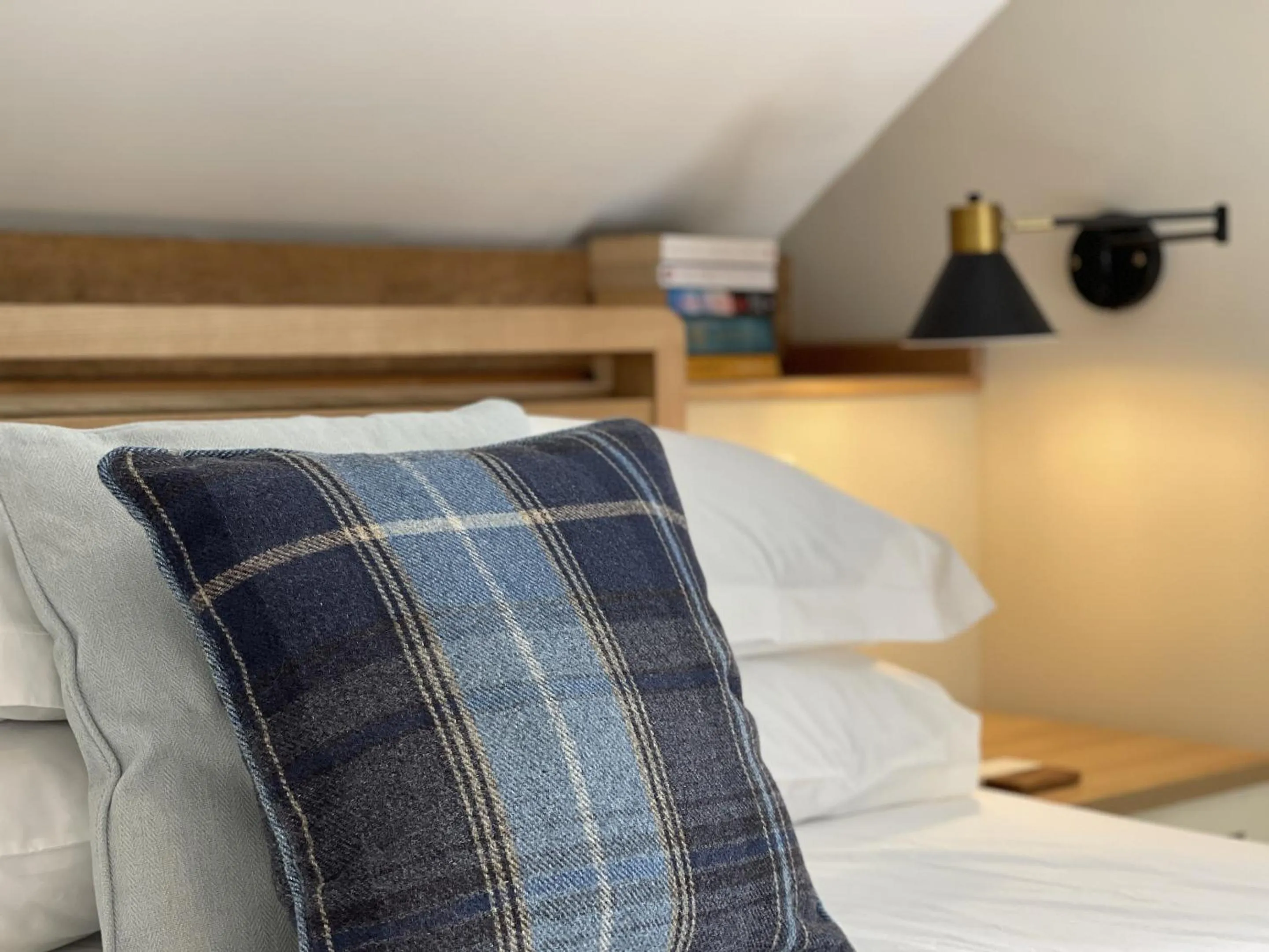 Bedroom, Bed in Lancasters Cottage