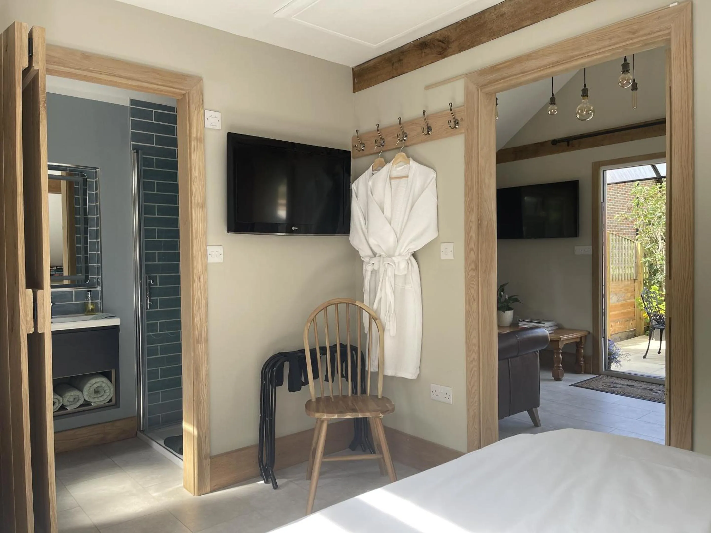 Bedroom, Bed in Lancasters Cottage