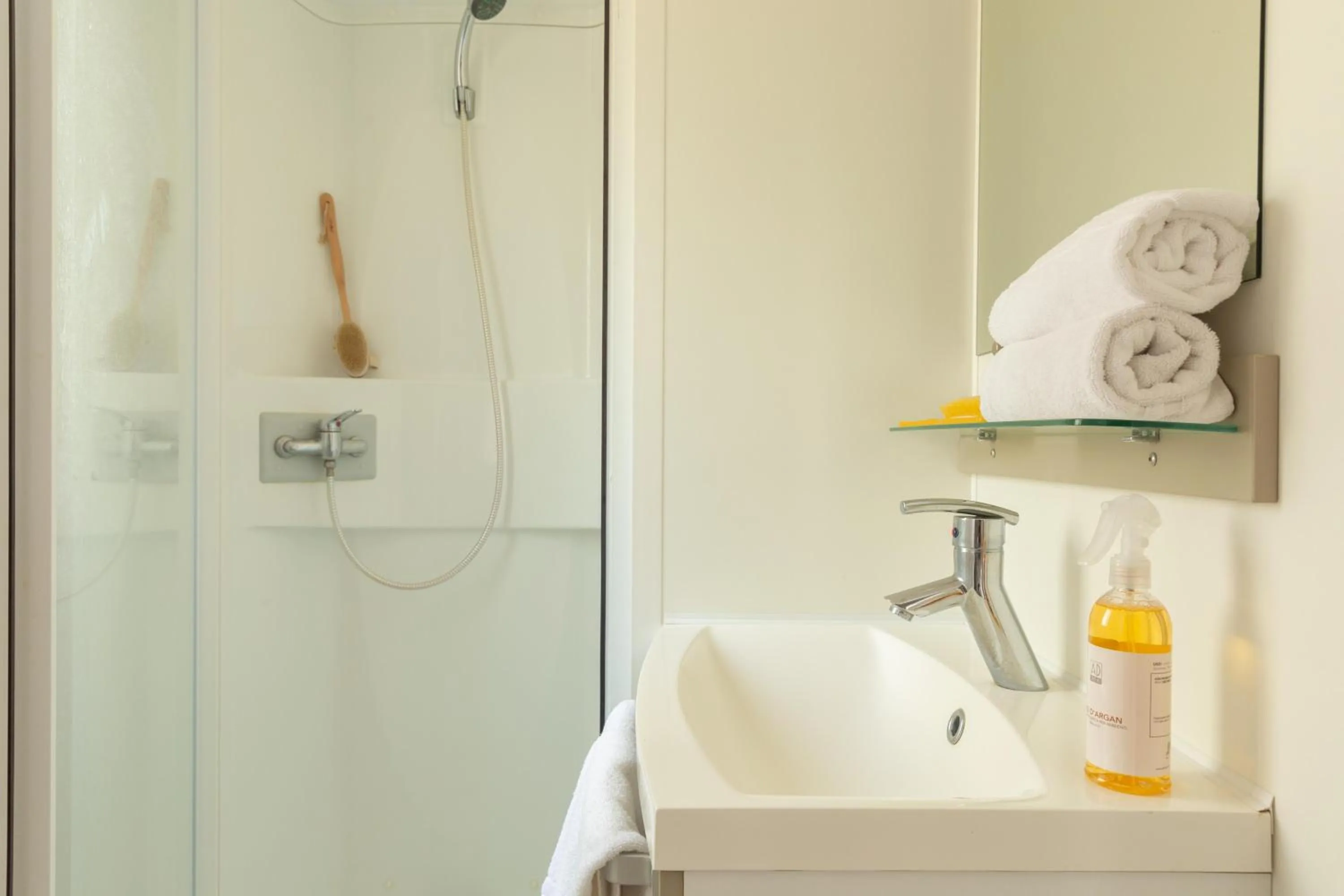 Bathroom in Gitavillage California