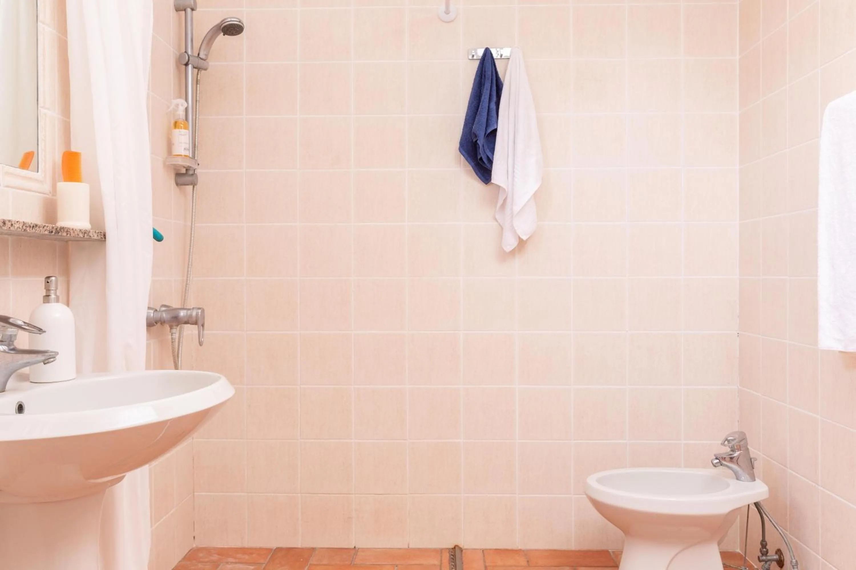 Bathroom in Gitavillage California