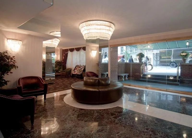 Lobby or reception in Murray Hill East Suites - Extended Stay