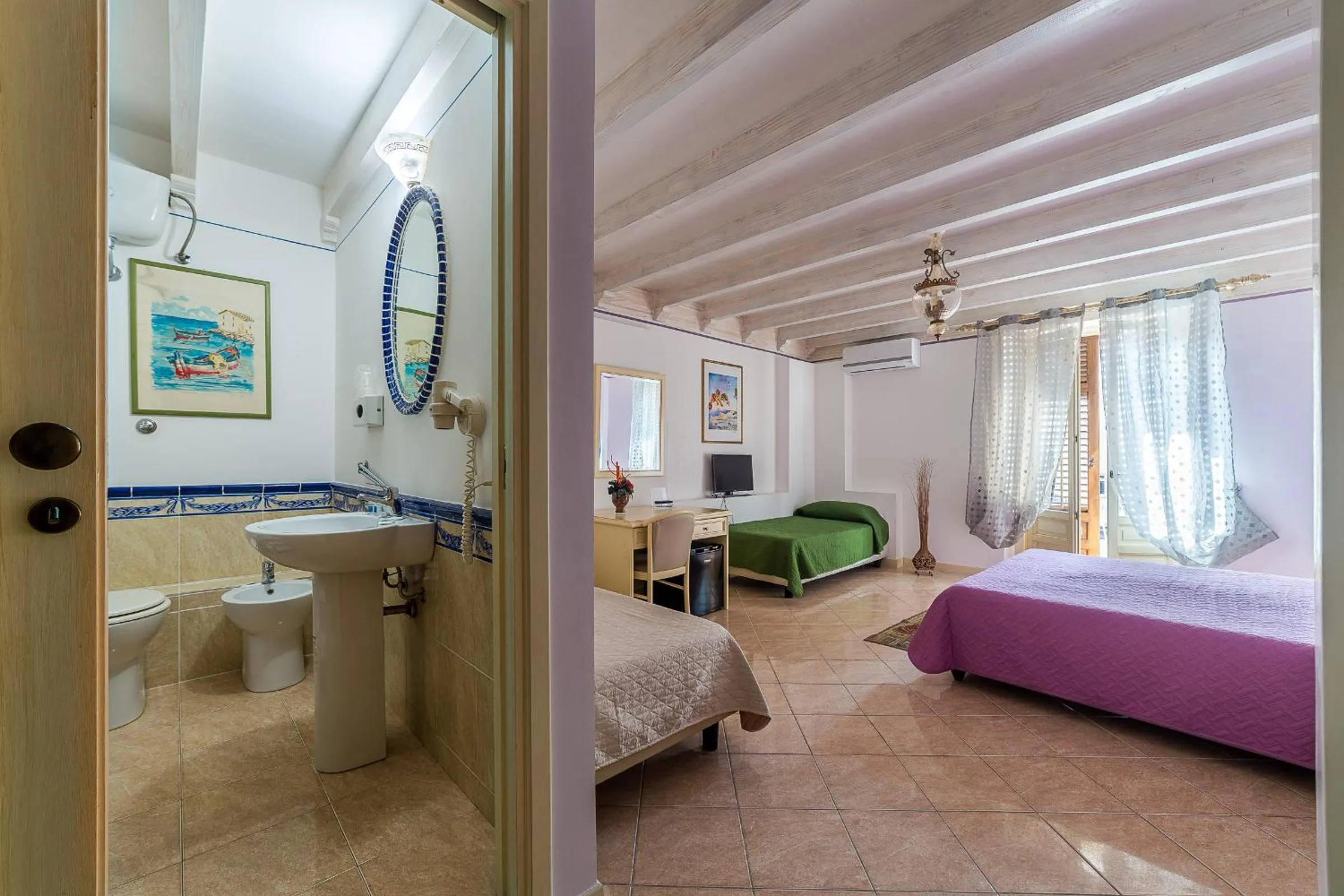 Bed in Hotel Centrale Bagheria