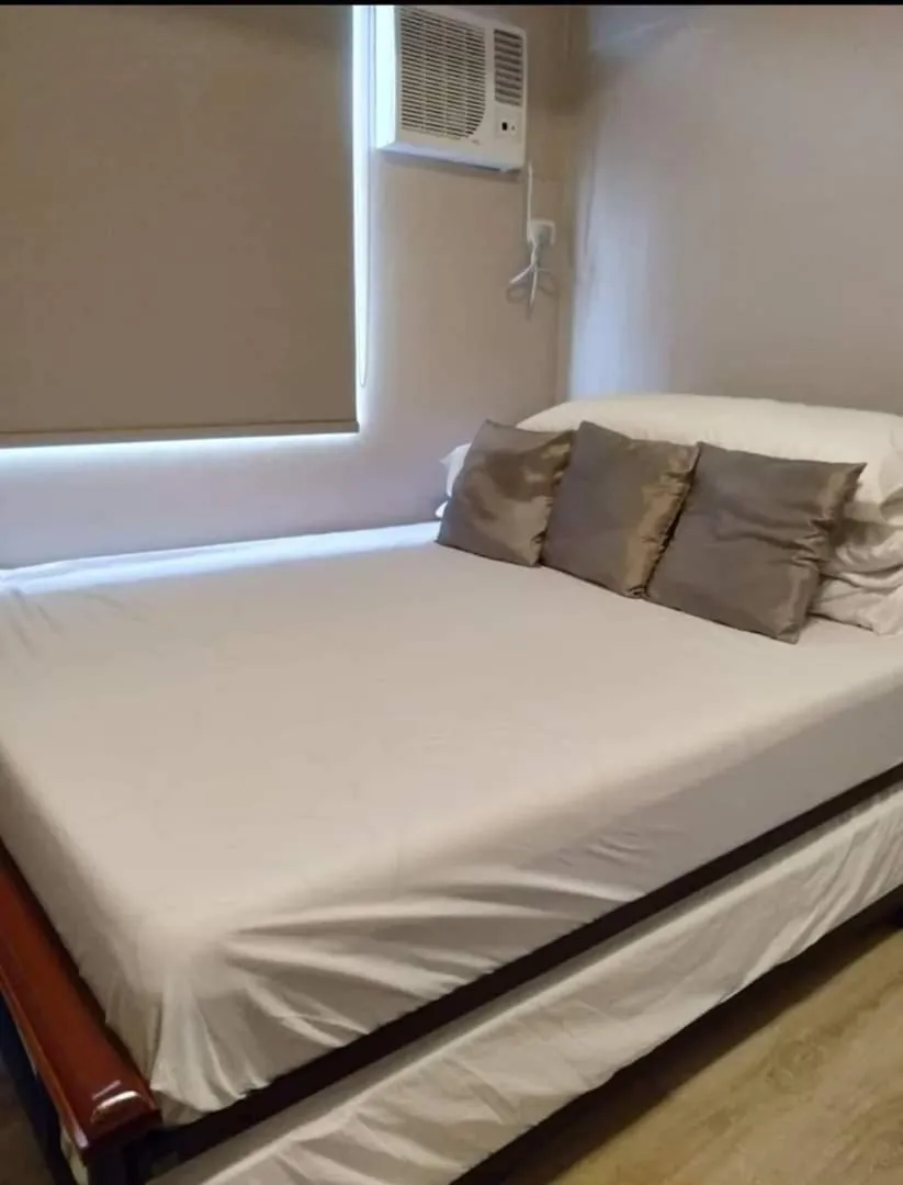 Bed in Tagaytay Serin by Bea and RM