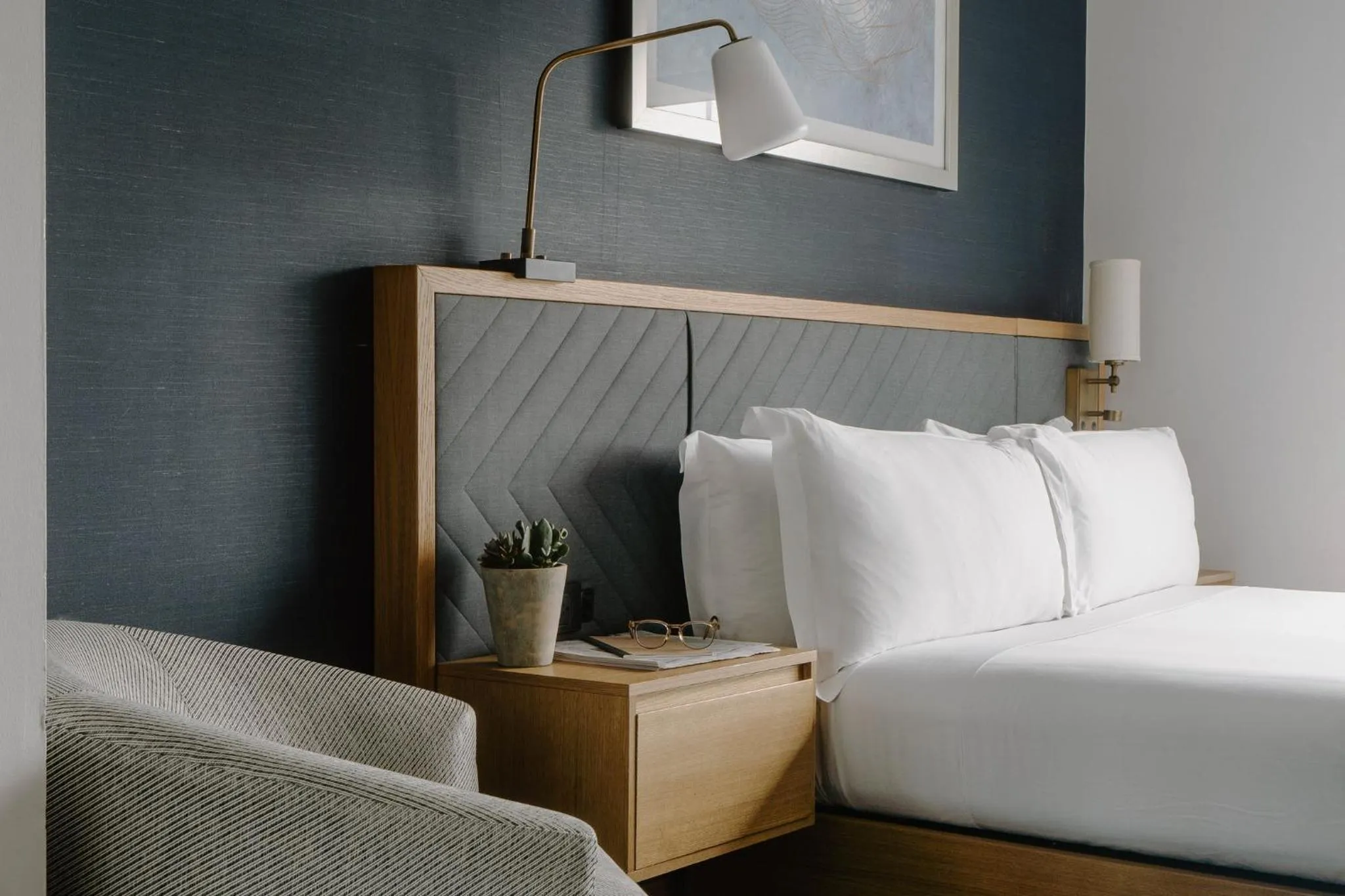 Photo of the whole room, Bed in Club Quarters Hotel White House, Washington DC