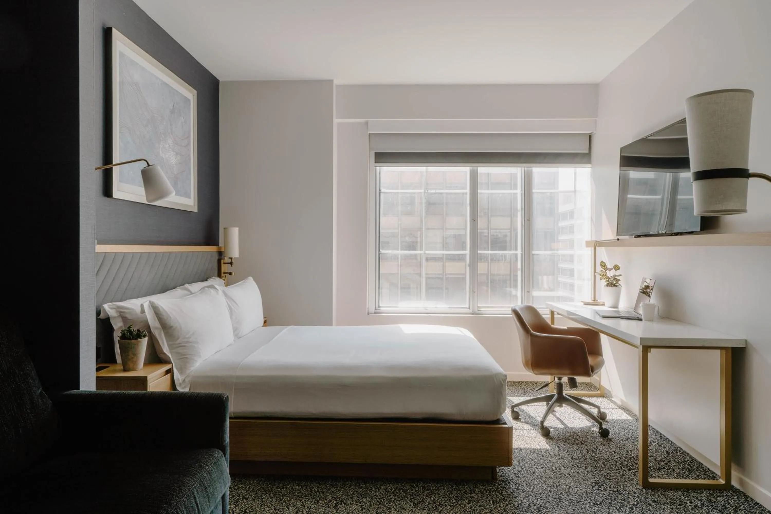 Bed in Club Quarters Hotel White House, Washington DC