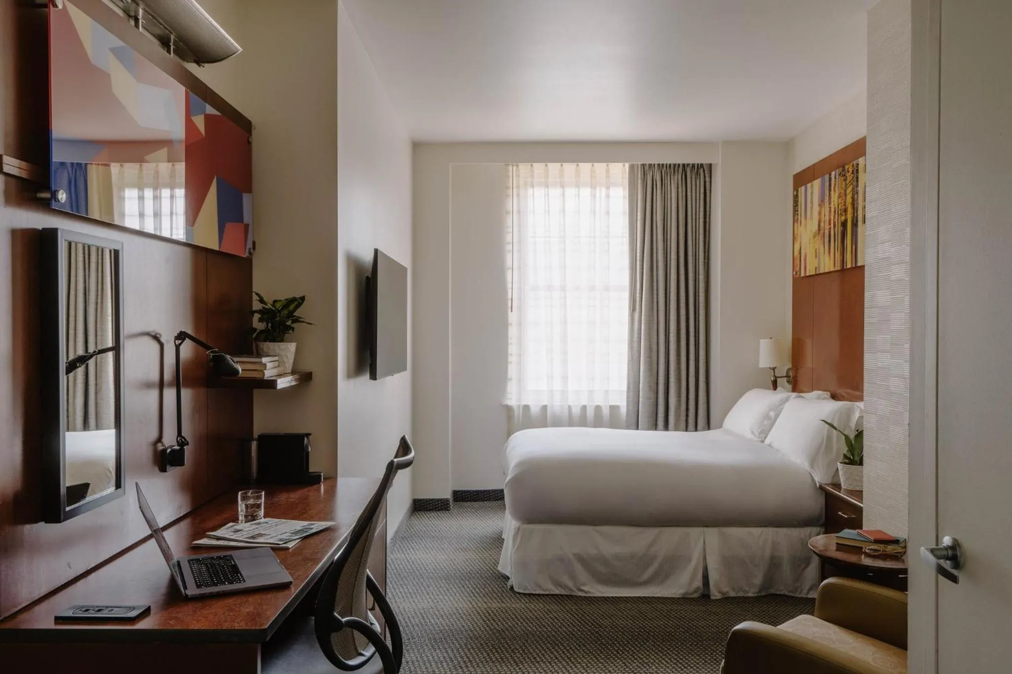 Bedroom, Bed in Club Quarters Hotel Rittenhouse Square, Philadelphia