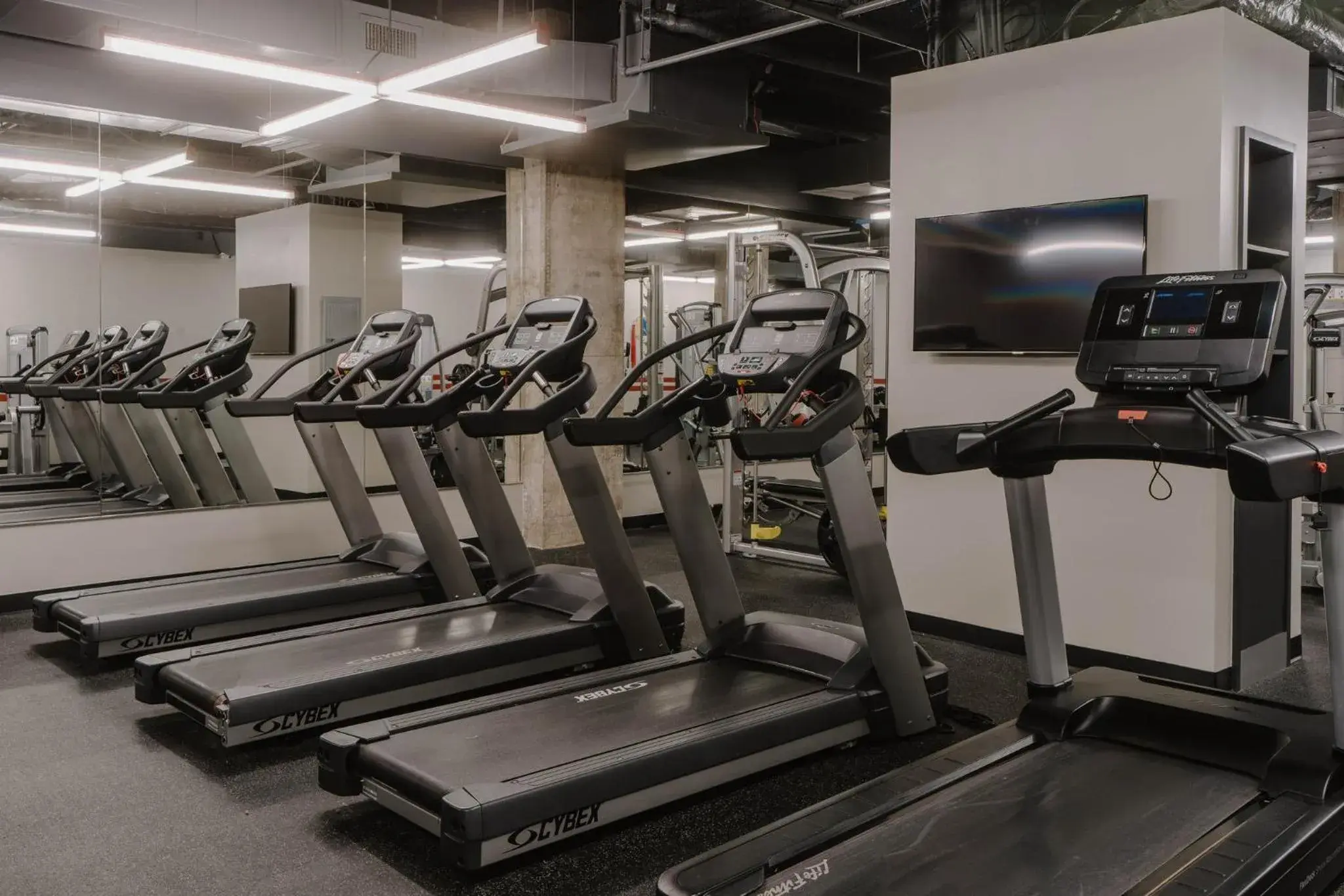 Lounge or bar in Club Quarters Hotel Downtown, Houston Lounge or bar in Club Quarters Hotel Downtown, Houston