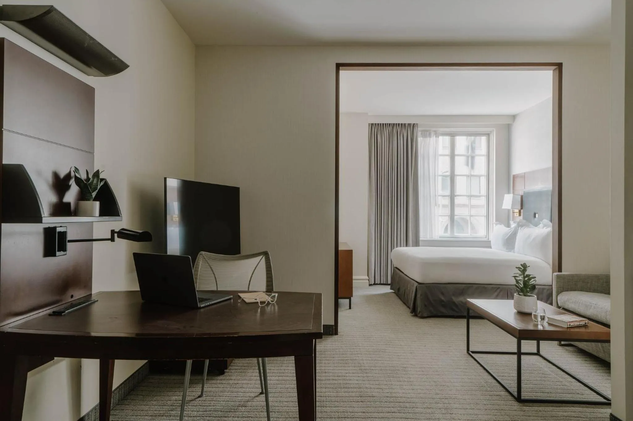 Photo of the whole room, Bed in Club Quarters Hotel Downtown, Houston