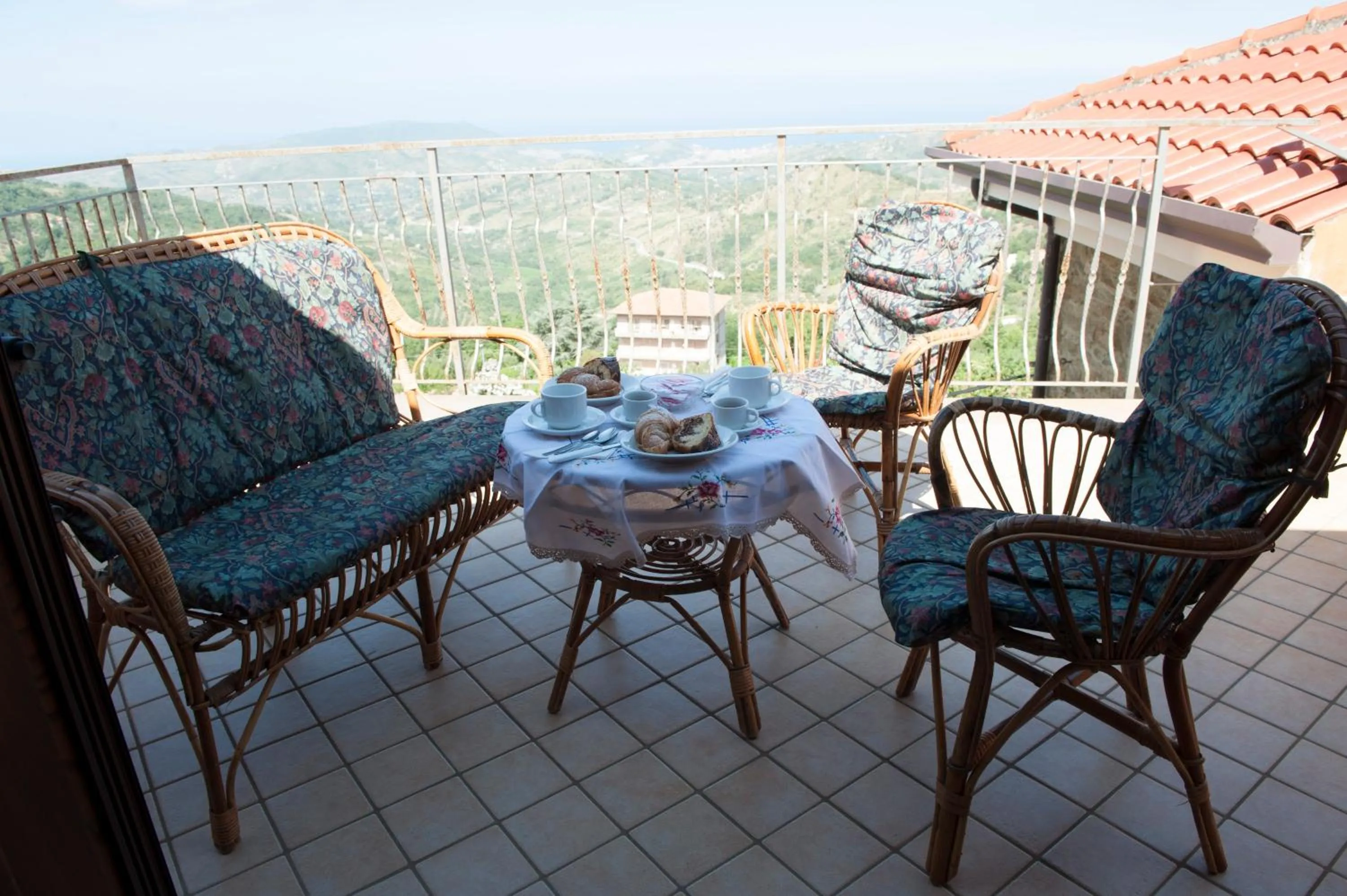 Sea view in Casa Vacanze - Affittacamere Il Tempone
