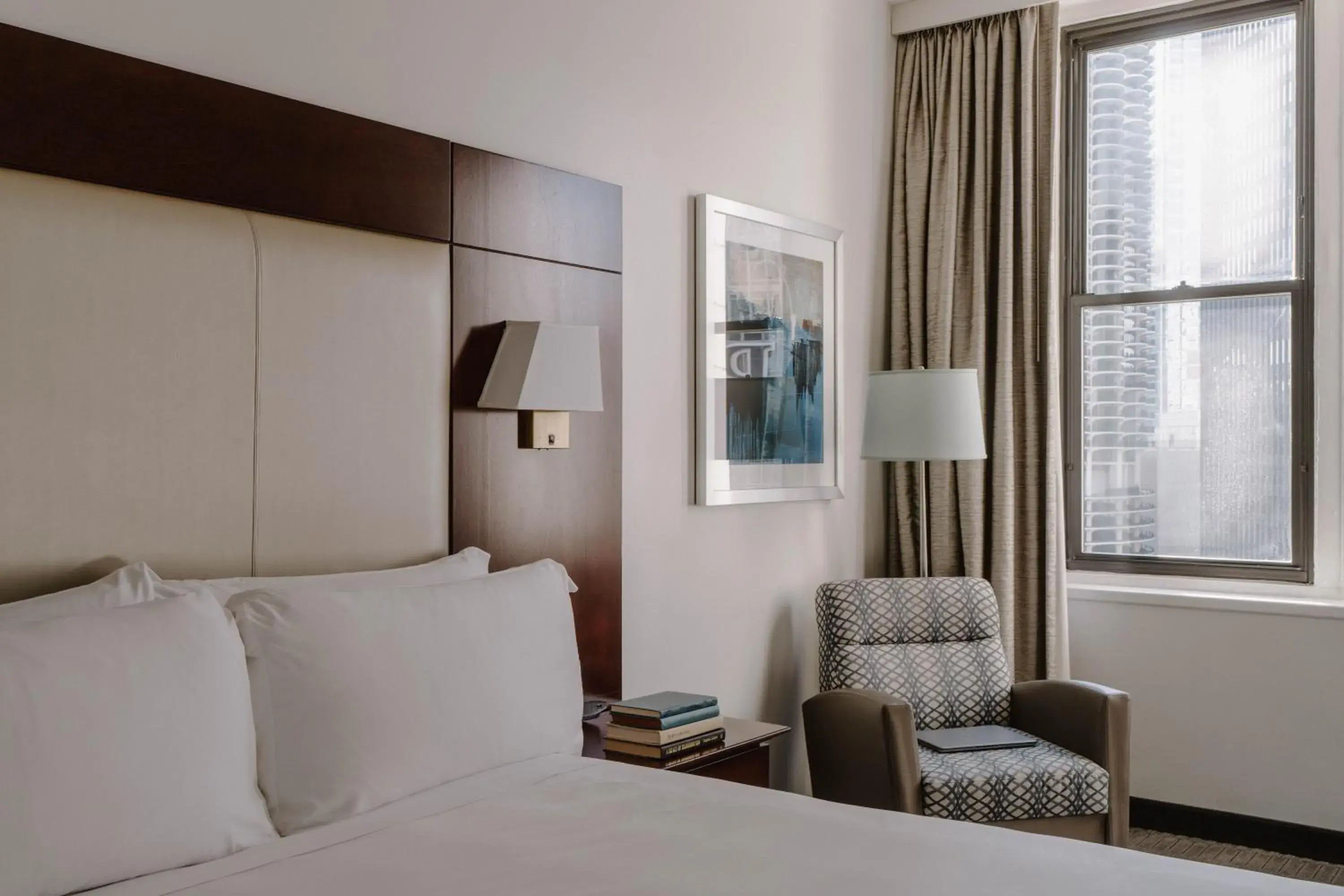 Bedroom, Bed in Club Quarters Hotel Wacker at Michigan, Chicago Bedroom, Bed in Club Quarters Hotel Wacker at Michigan, Chicago