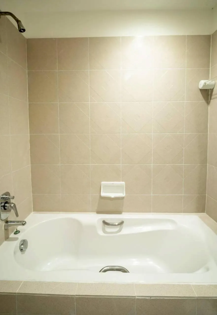 Bath in Jansom Beach Resort