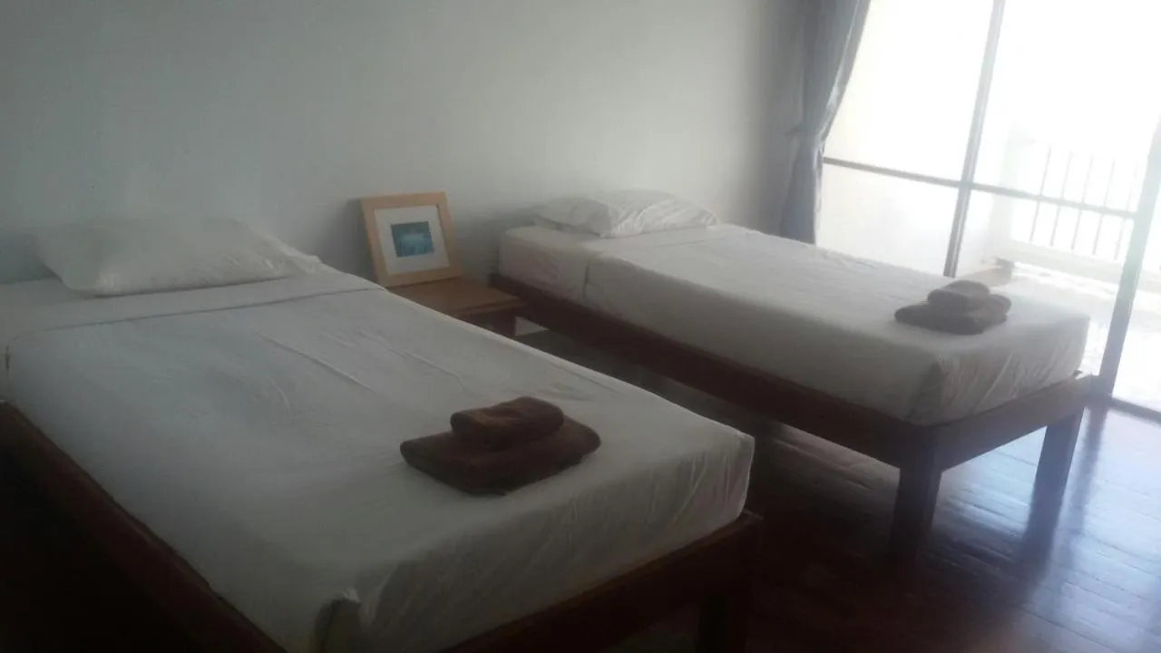 Bed in Jansom Beach Resort
