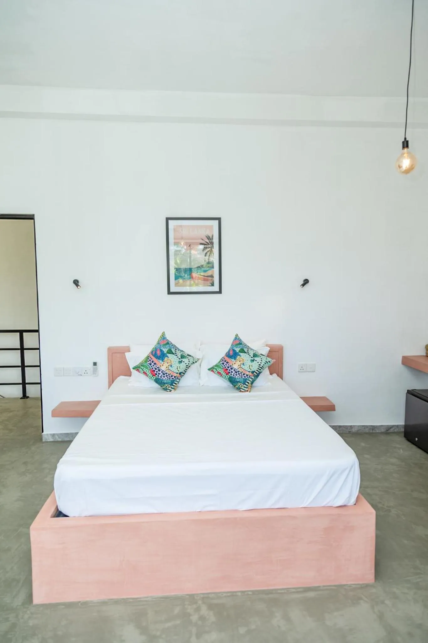 Bedroom, Bed in Rise - Bed & Breakfast