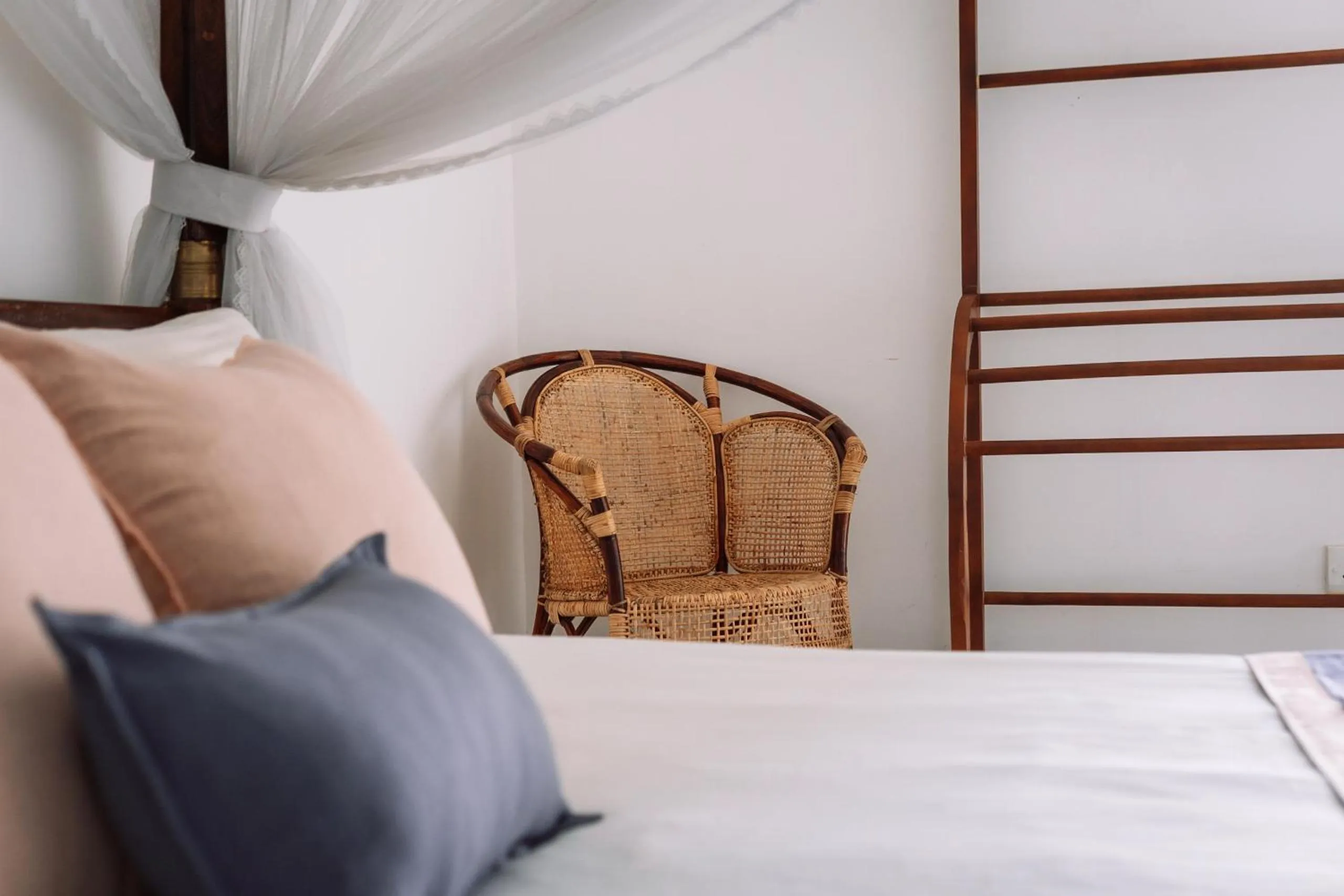 Bedroom, Bed in Rise - Bed & Breakfast