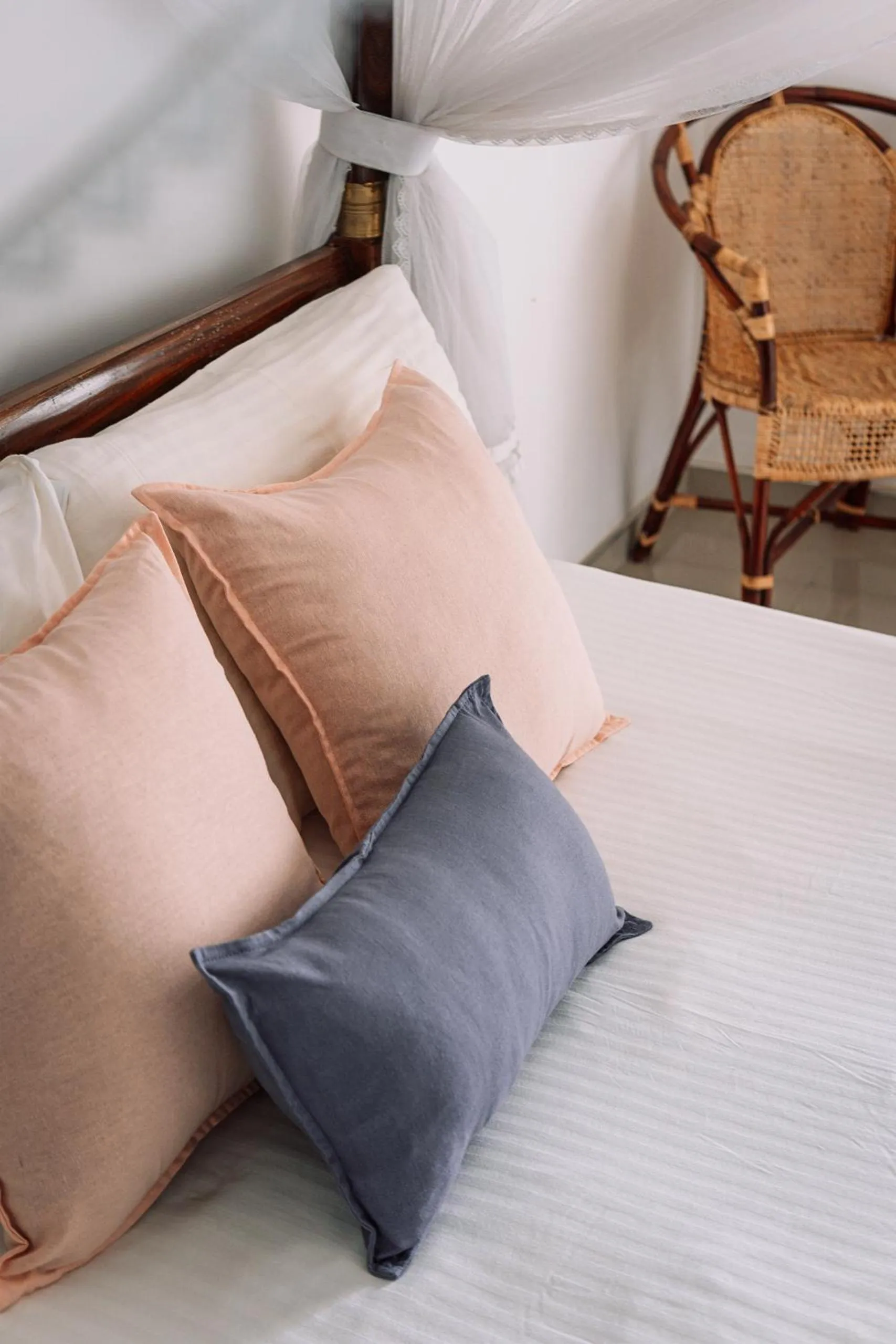 Bedroom, Bed in Rise - Bed & Breakfast