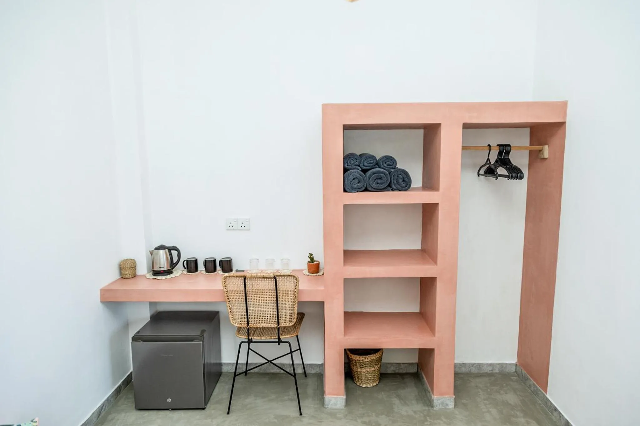 wardrobe in Rise - Bed & Breakfast