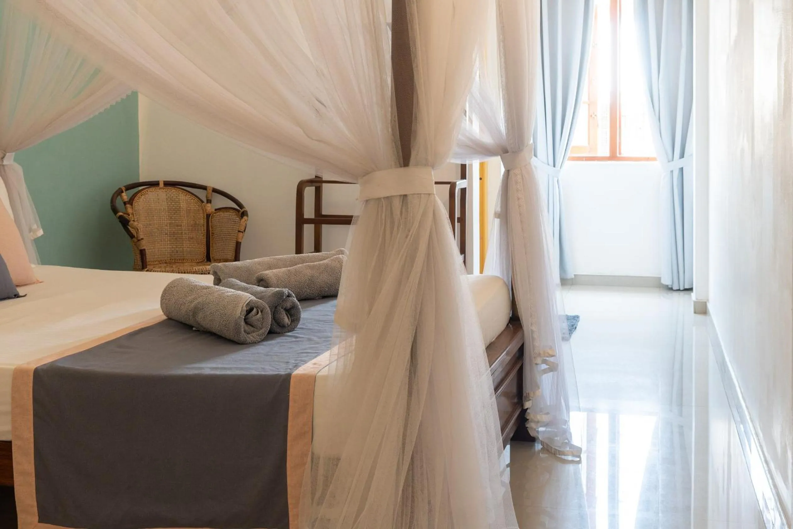 Bedroom, Bed in Rise - Bed & Breakfast