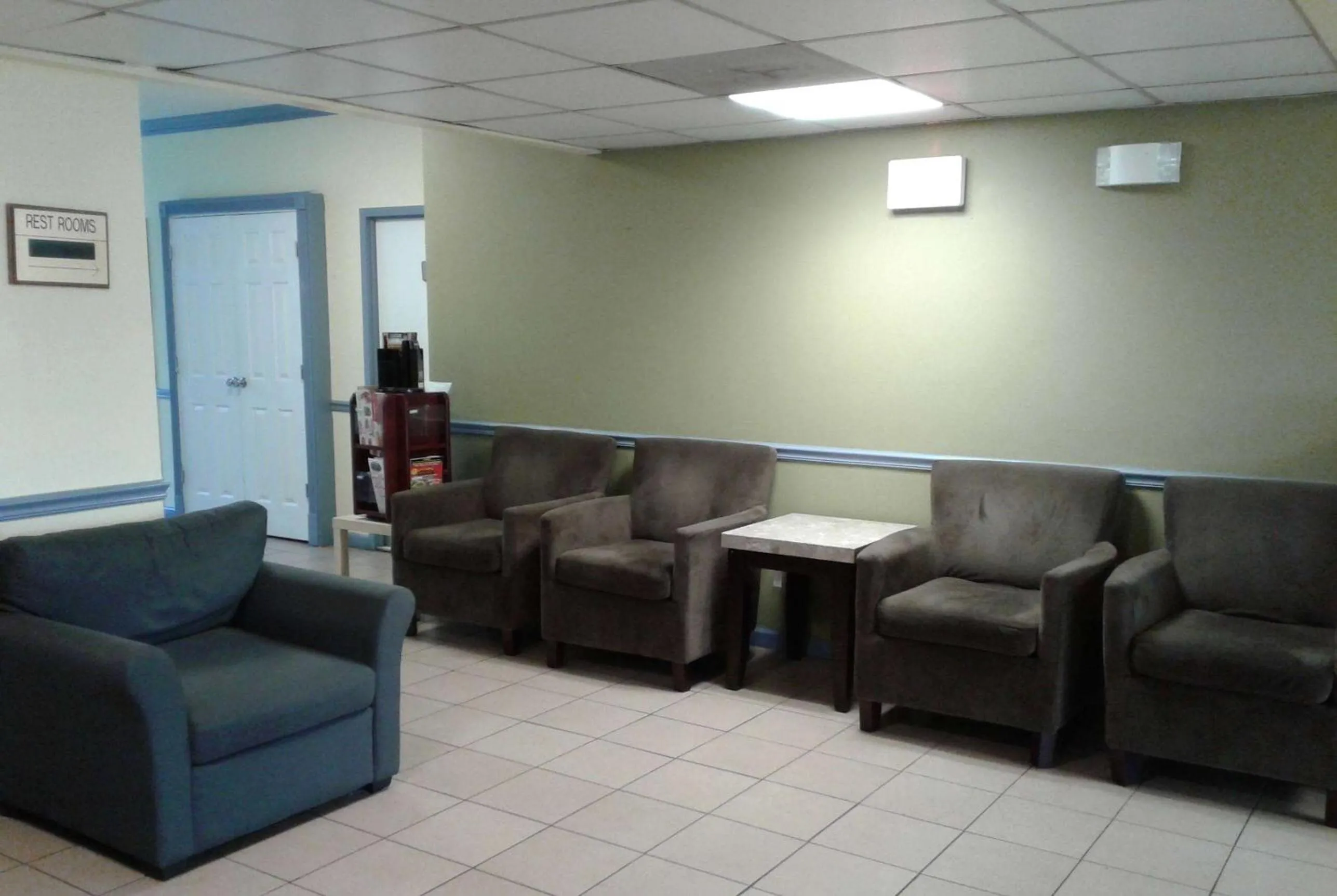 Lobby or reception in Days Inn by Wyndham Alexandria South