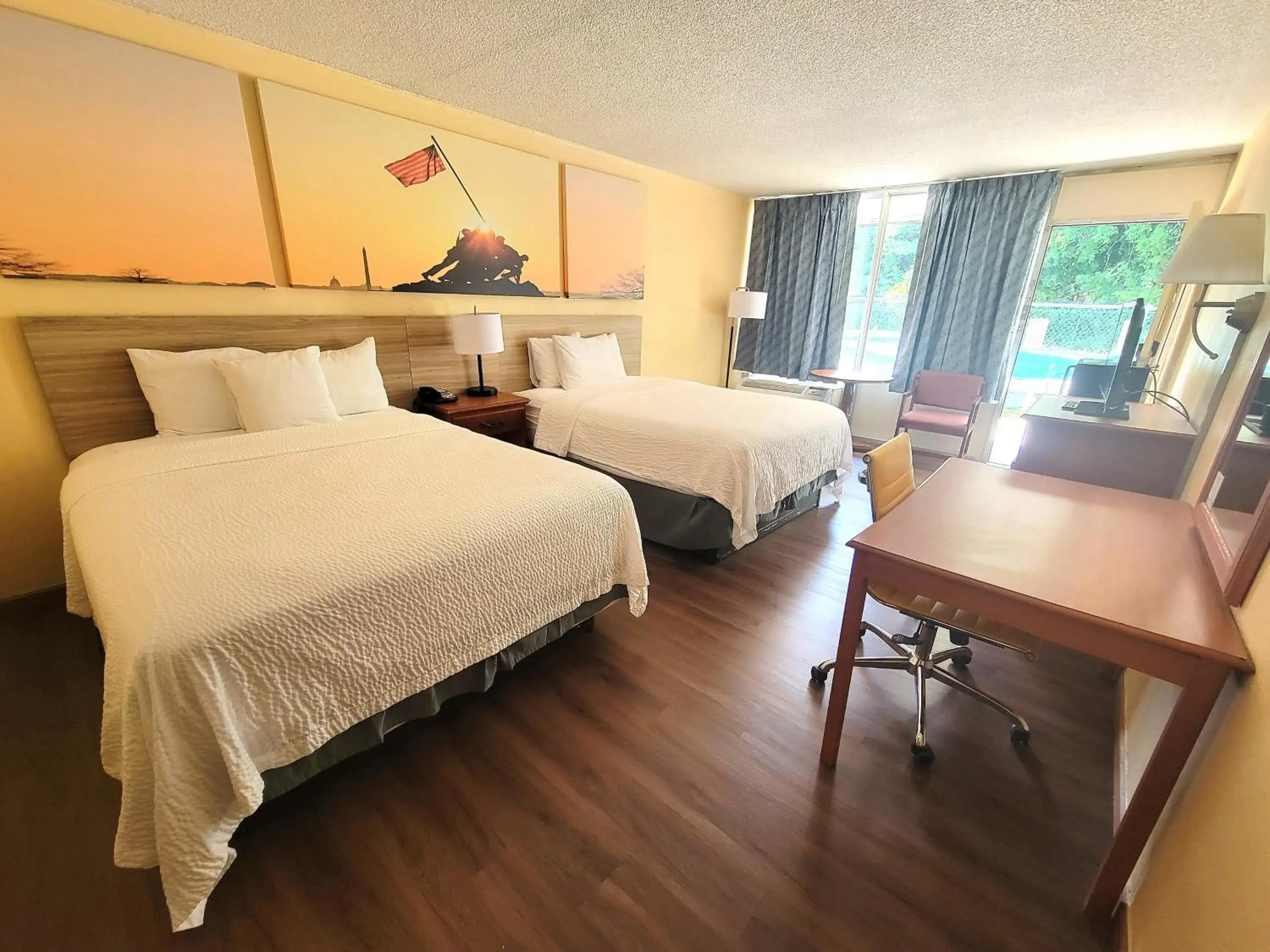 Bed in Days Inn by Wyndham Alexandria South Bed in Days Inn by Wyndham Alexandria South