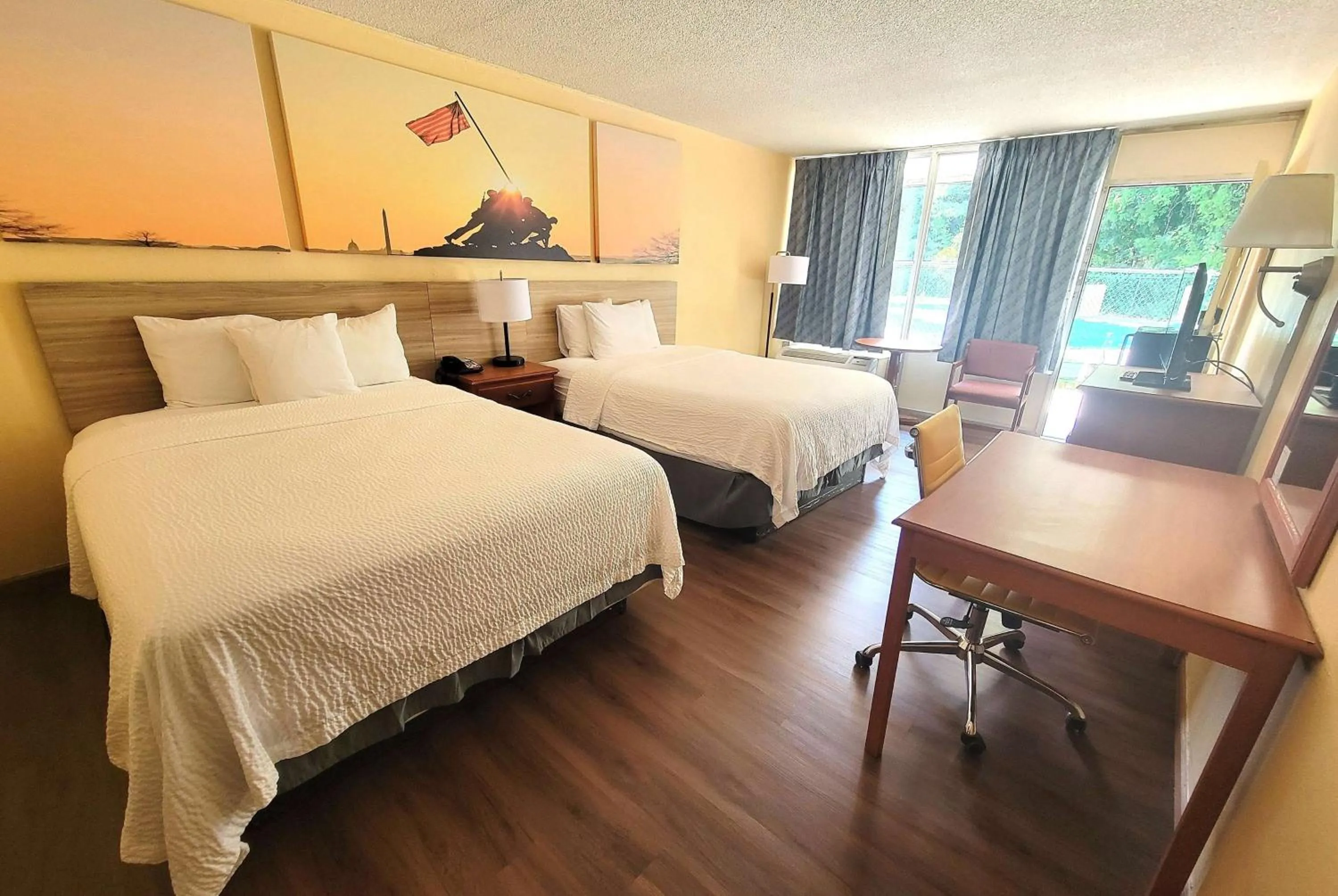 Photo of the whole room, Bed in Days Inn by Wyndham Alexandria South