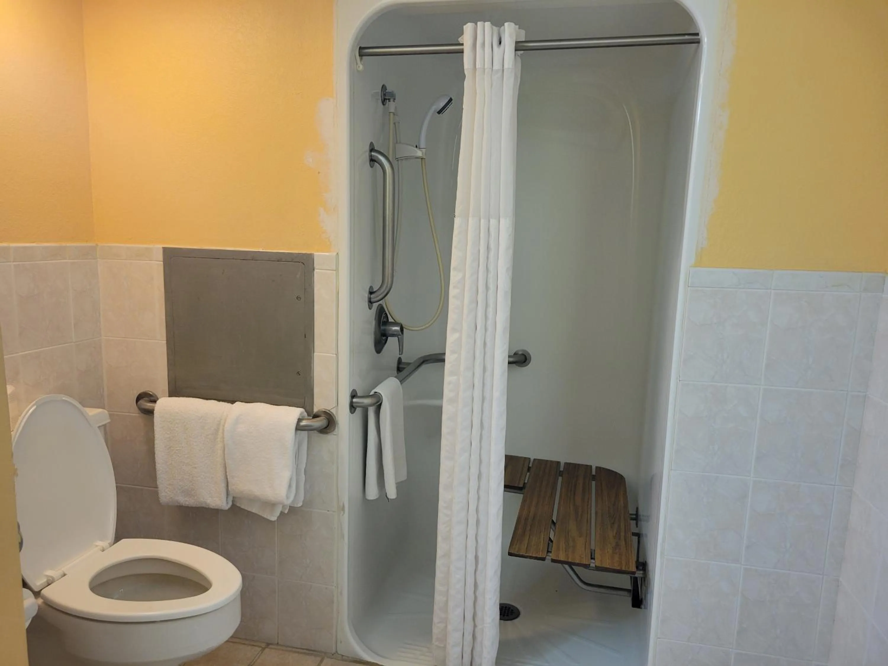 Bathroom in Days Inn by Wyndham Alexandria South