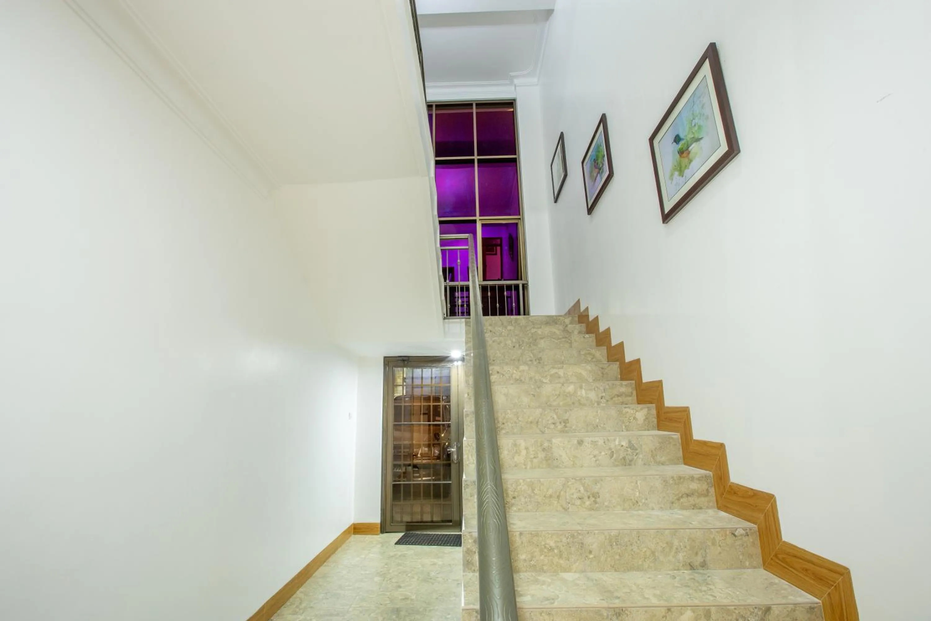 Facade/entrance in Caran Apartments