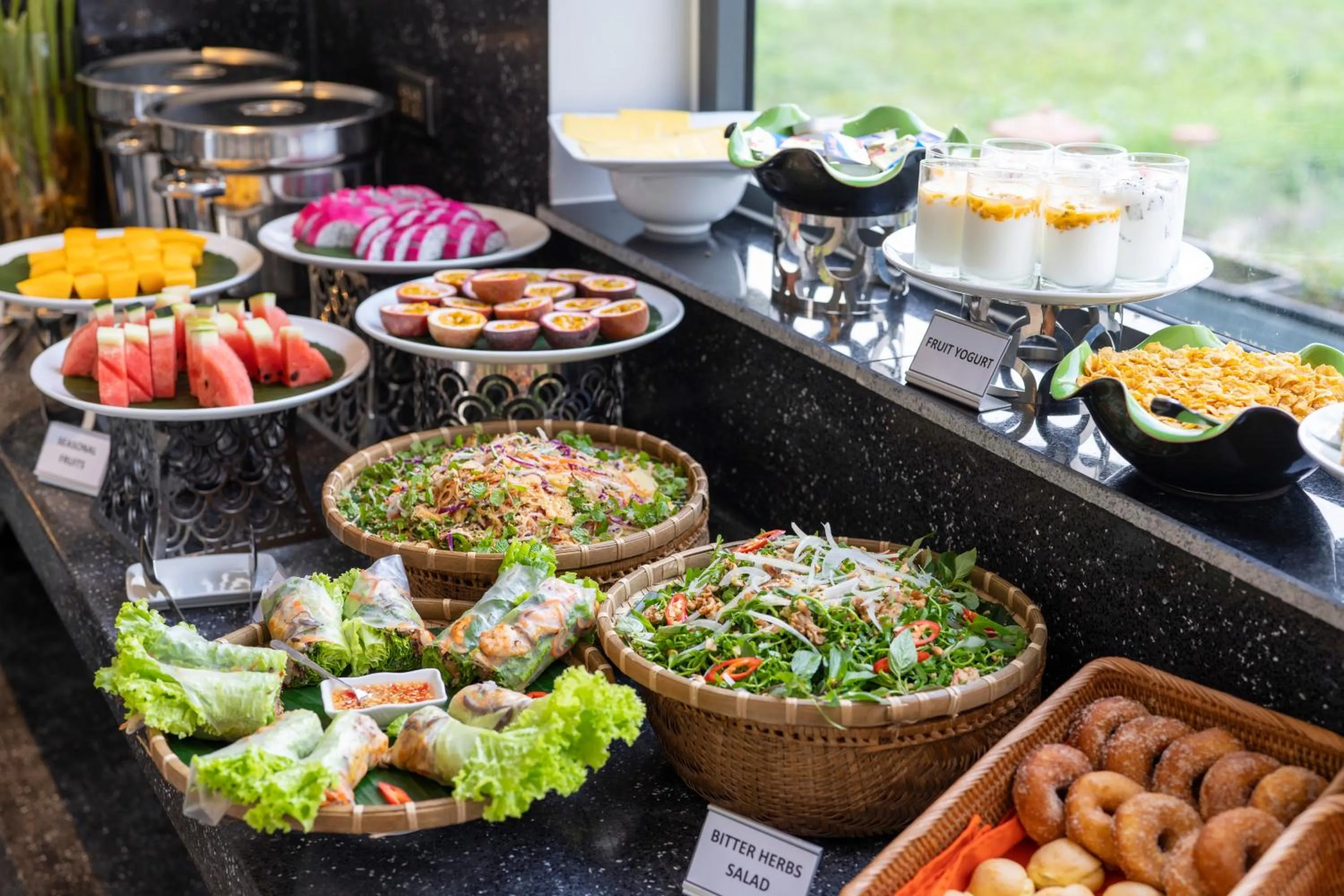 Food and drinks in Eco Lux Riverside Hotel & Spa