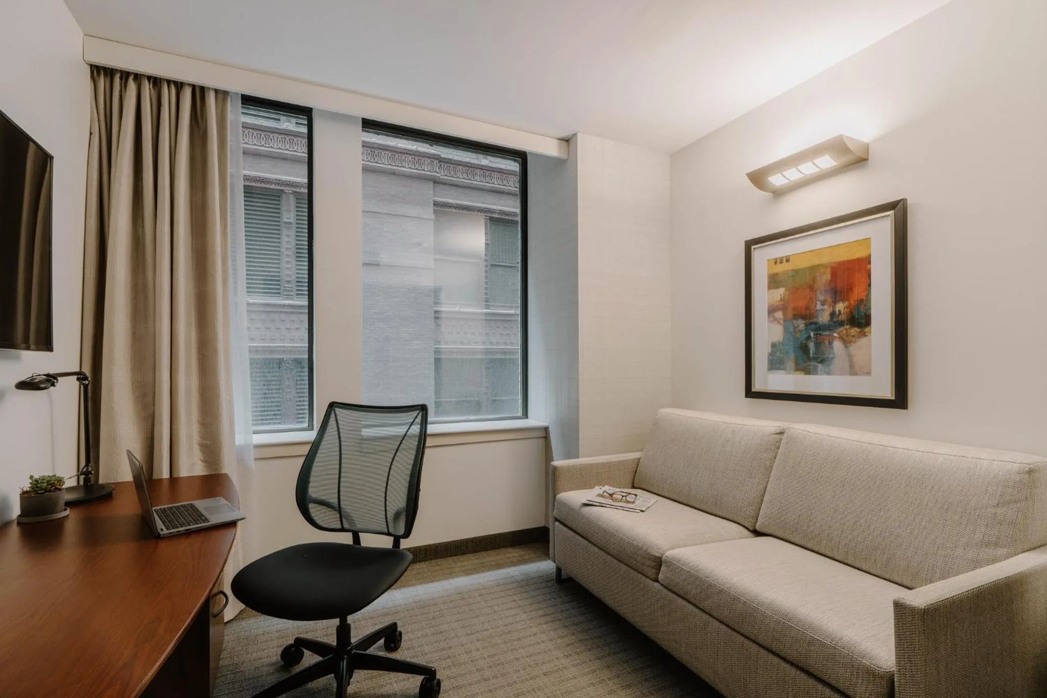 Photo of the whole room in Club Quarters Hotel Central Loop, Chicago