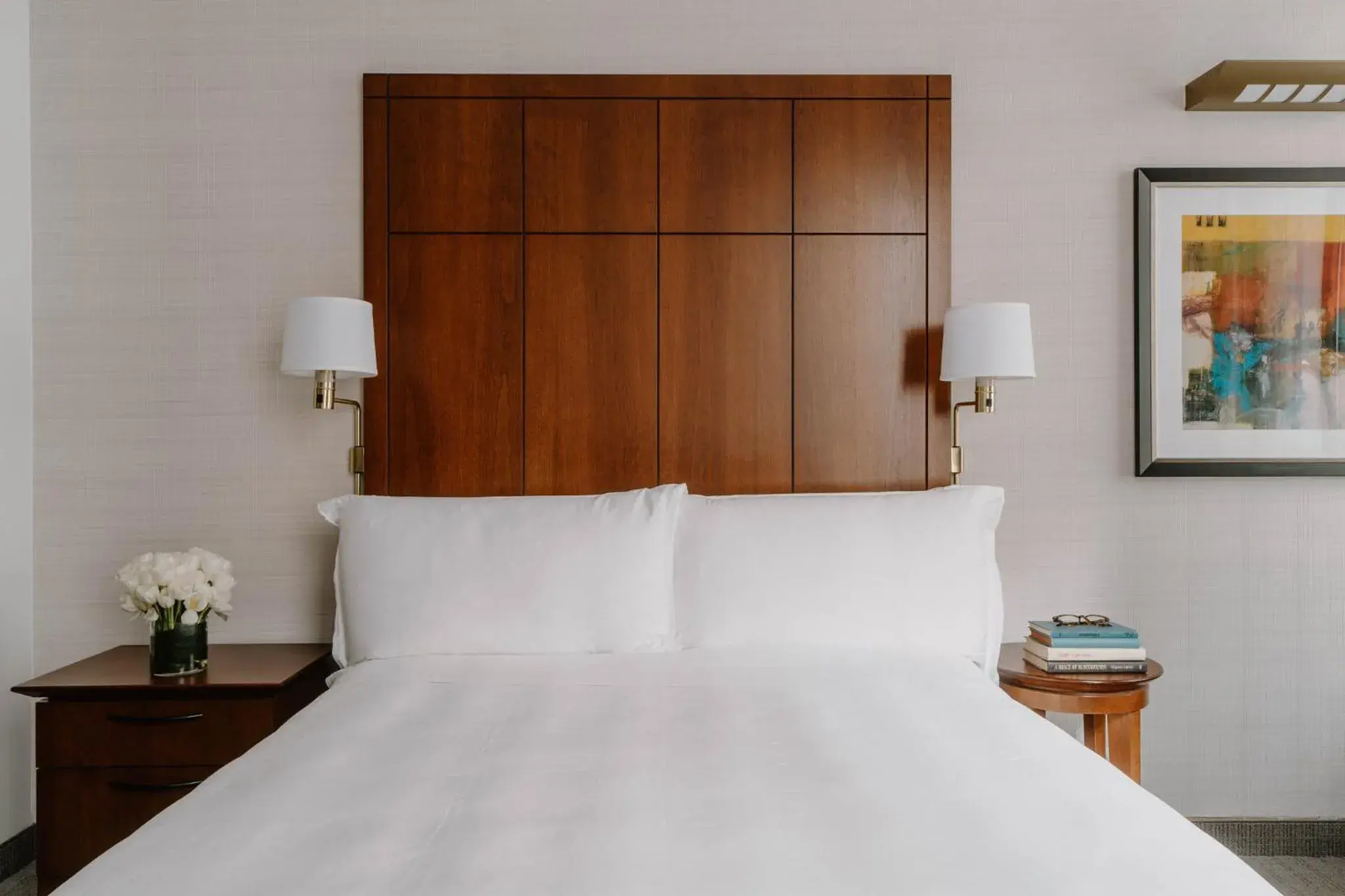 Photo of the whole room, Bed in Club Quarters Hotel Central Loop, Chicago Photo of the whole room, Bed in Club Quarters Hotel Central Loop, Chicago