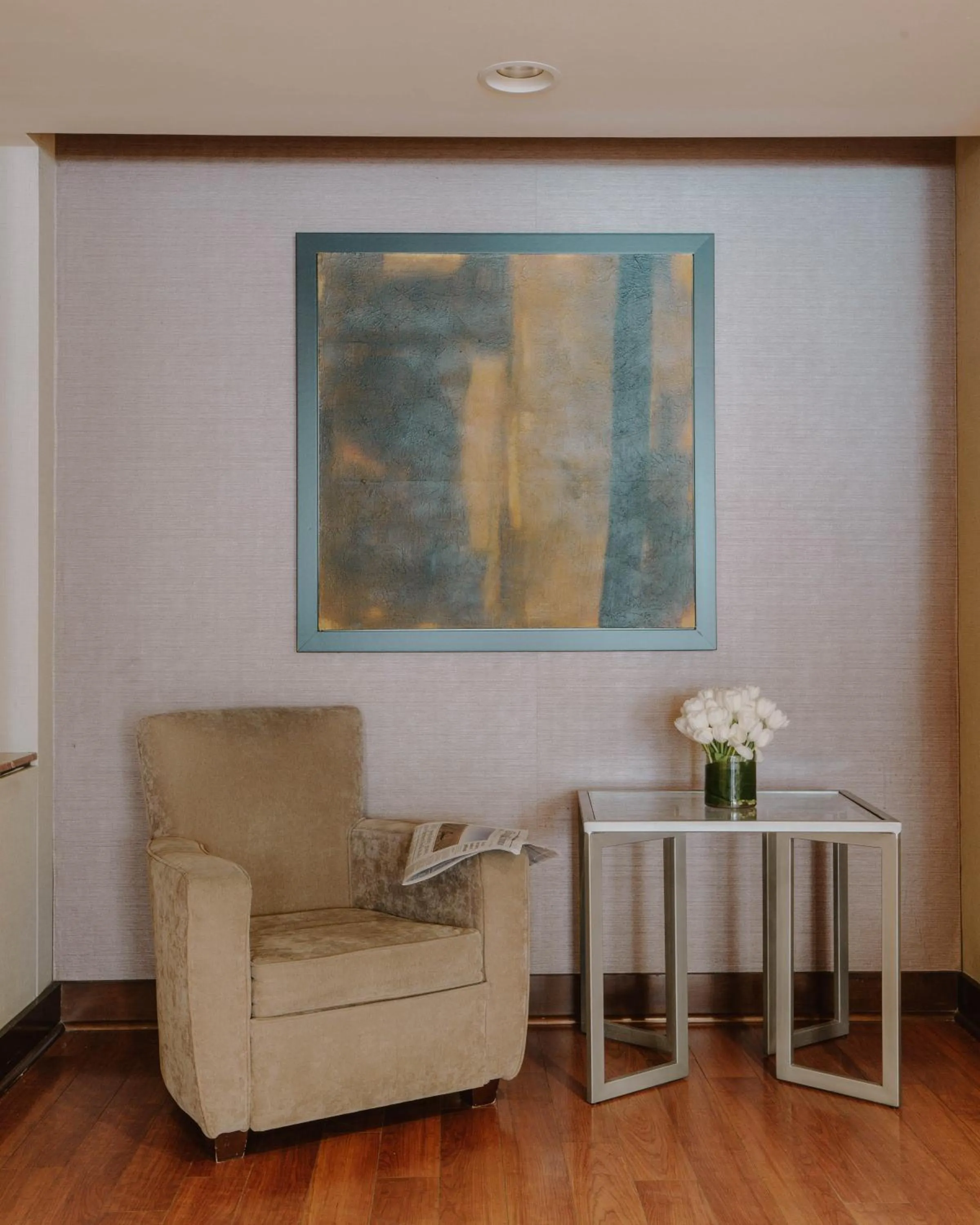 Evening entertainment in Club Quarters Hotel Central Loop, Chicago