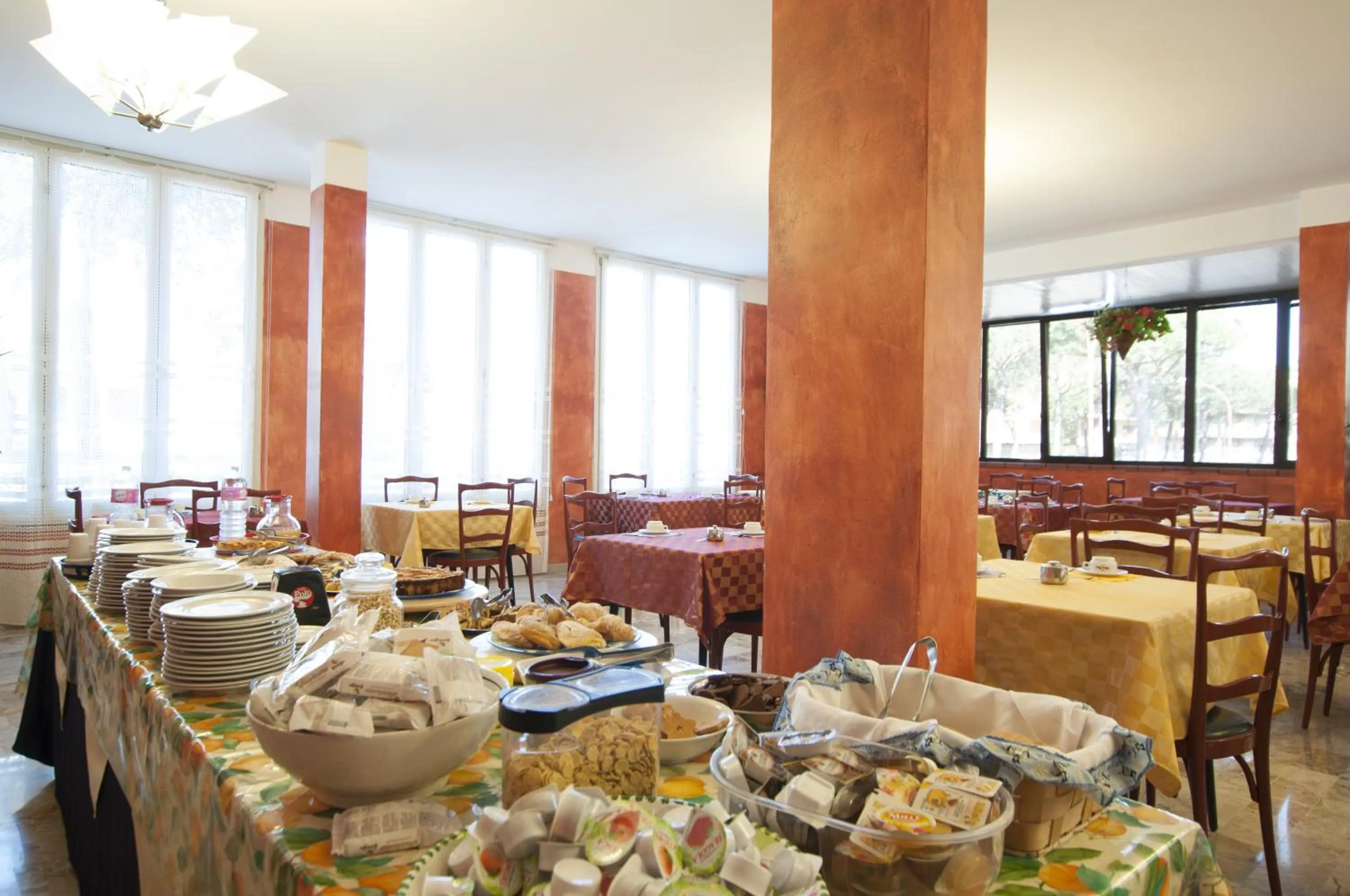 Restaurant/places to eat in Hotel Edelweiss