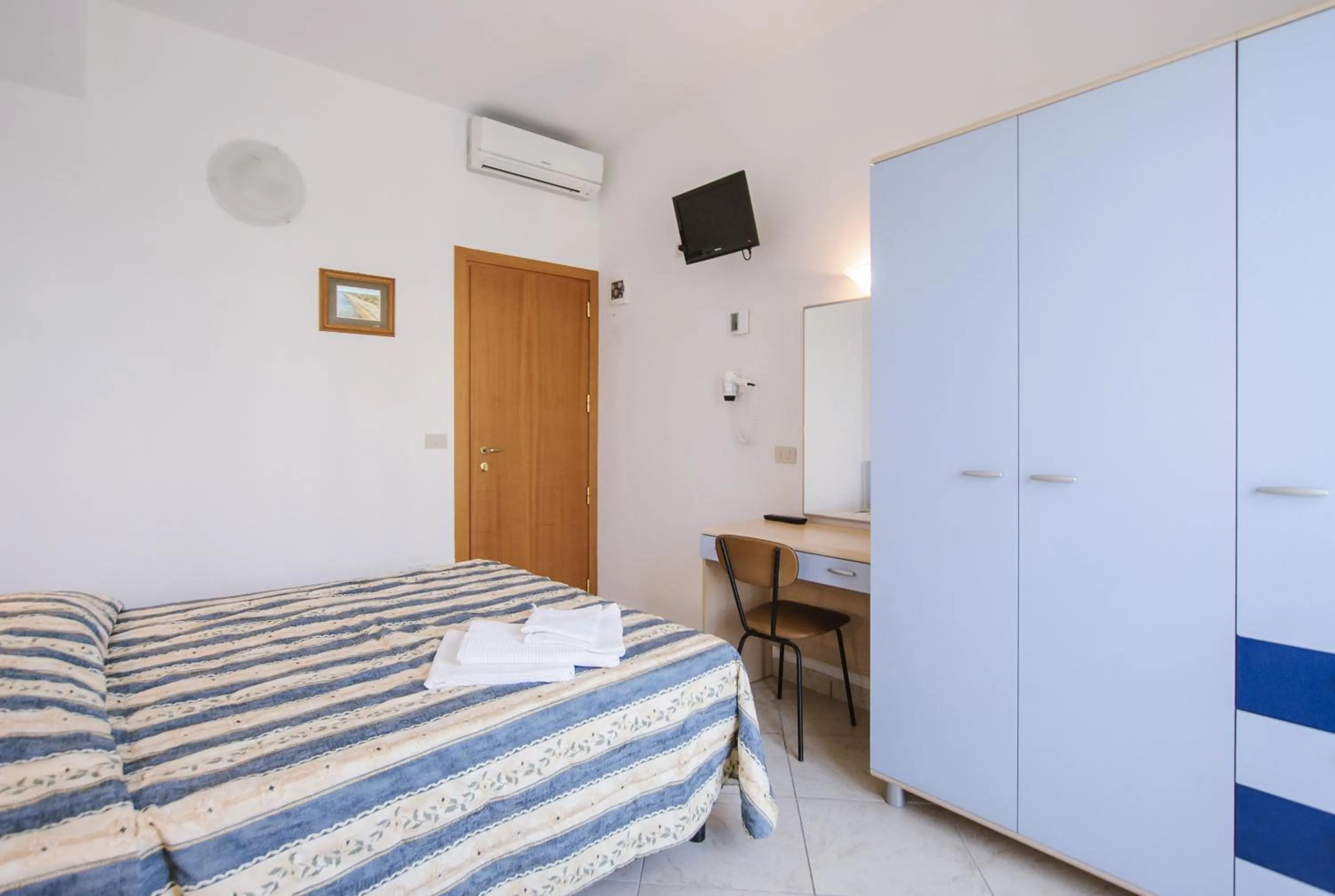 Bed in Hotel Edelweiss