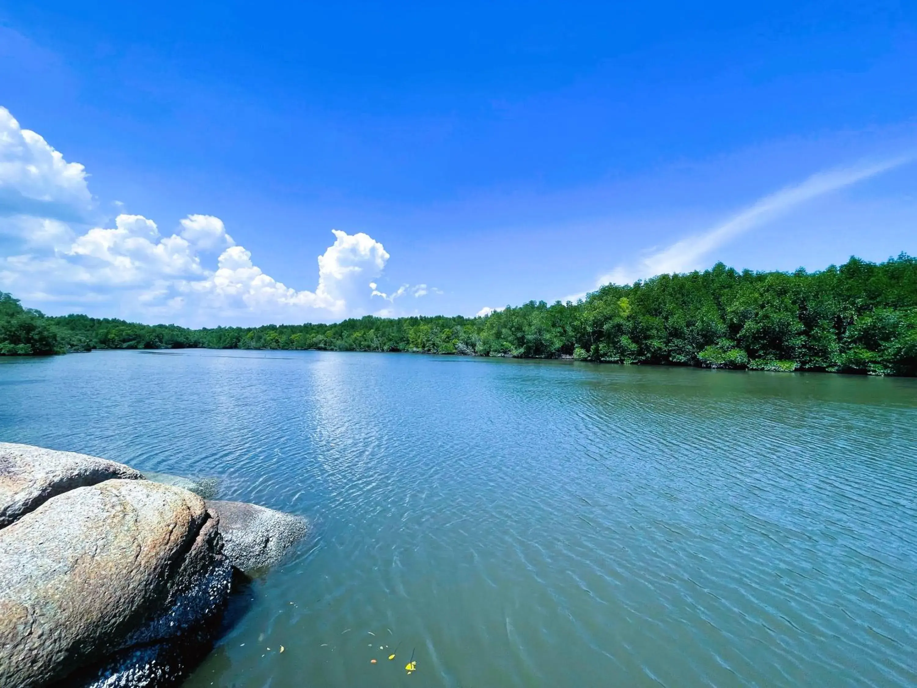 Property building in Dindings Pantai Desair Apartment By DPD Property building in Dindings Pantai Desair Apartment By DPD