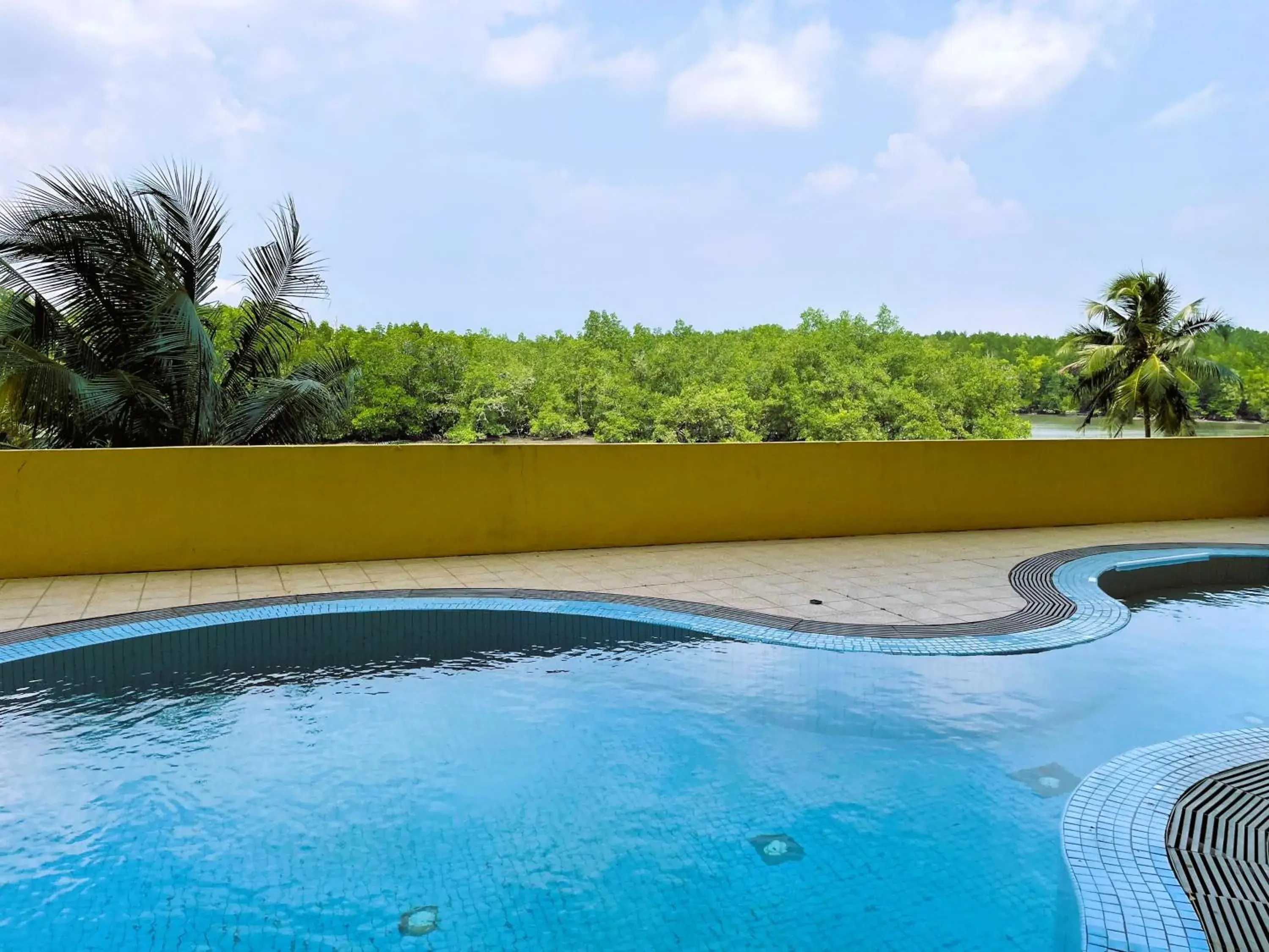 Swimming pool in Dindings Pantai Desair Apartment By DPD Swimming pool in Dindings Pantai Desair Apartment By DPD