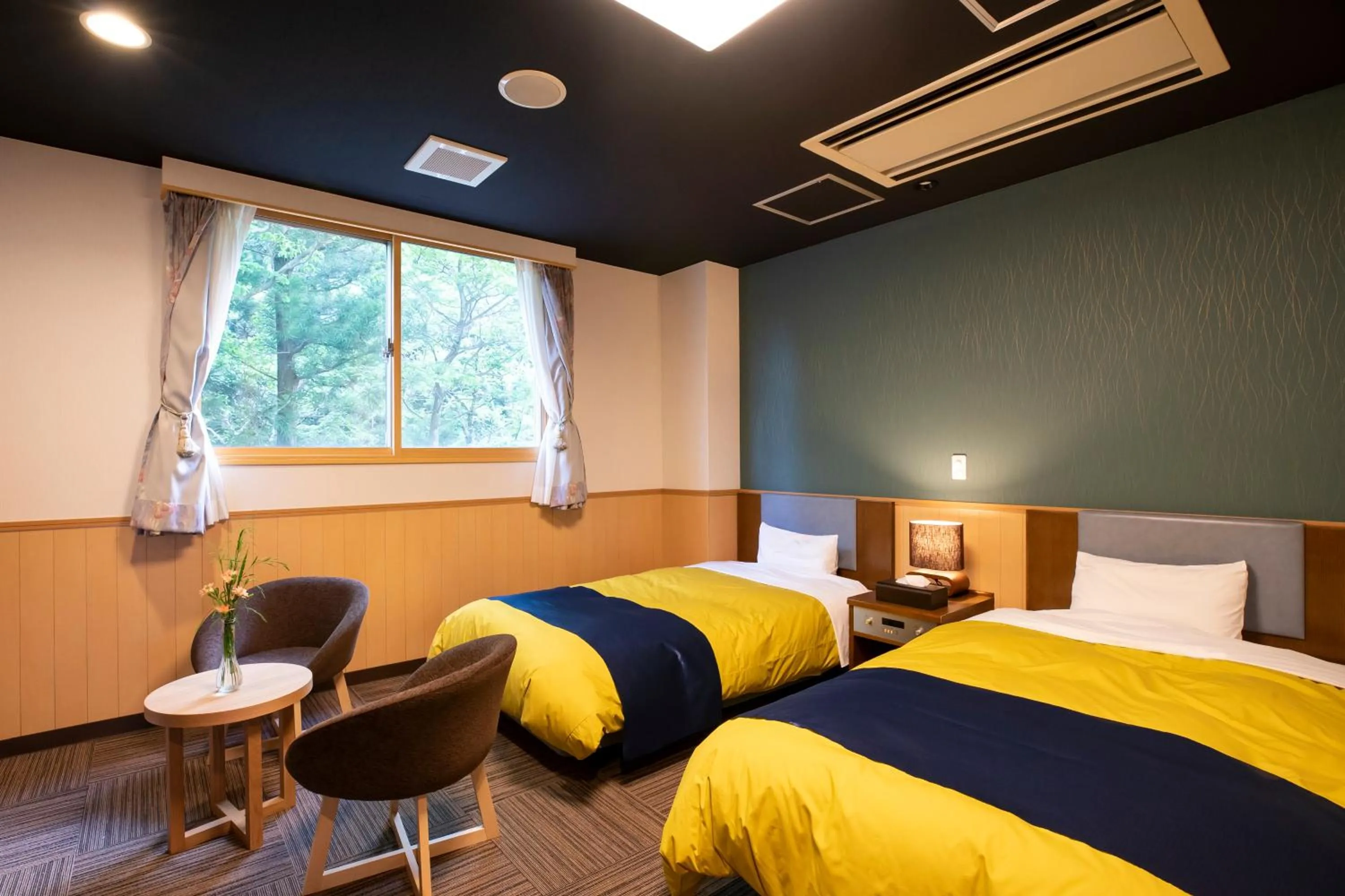 Photo of the whole room, Bed in Yutoriro Bandai Atami