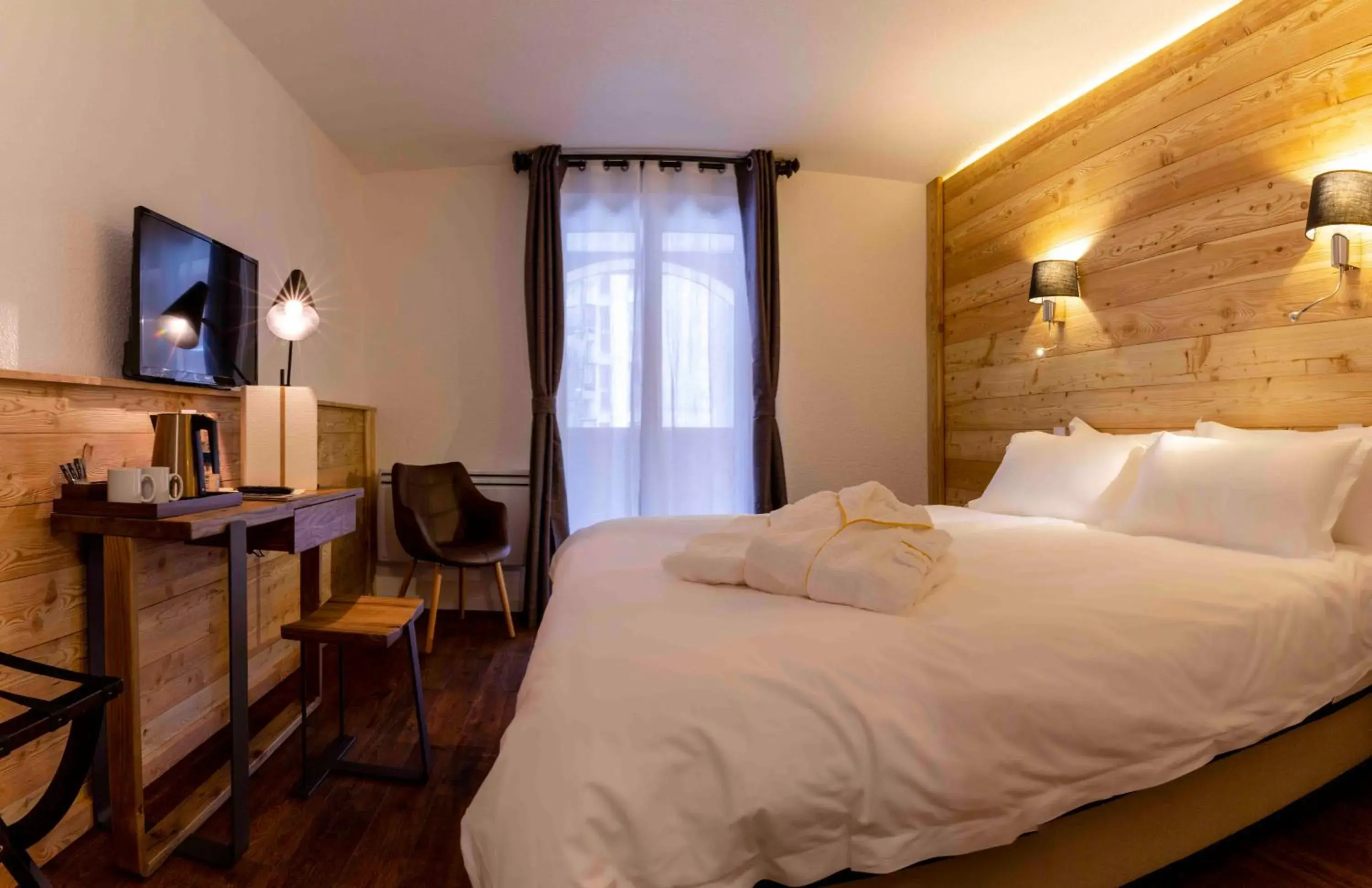 Superior Double Room in Hotel SNOW CHILL Superior Double Room in Hotel SNOW CHILL